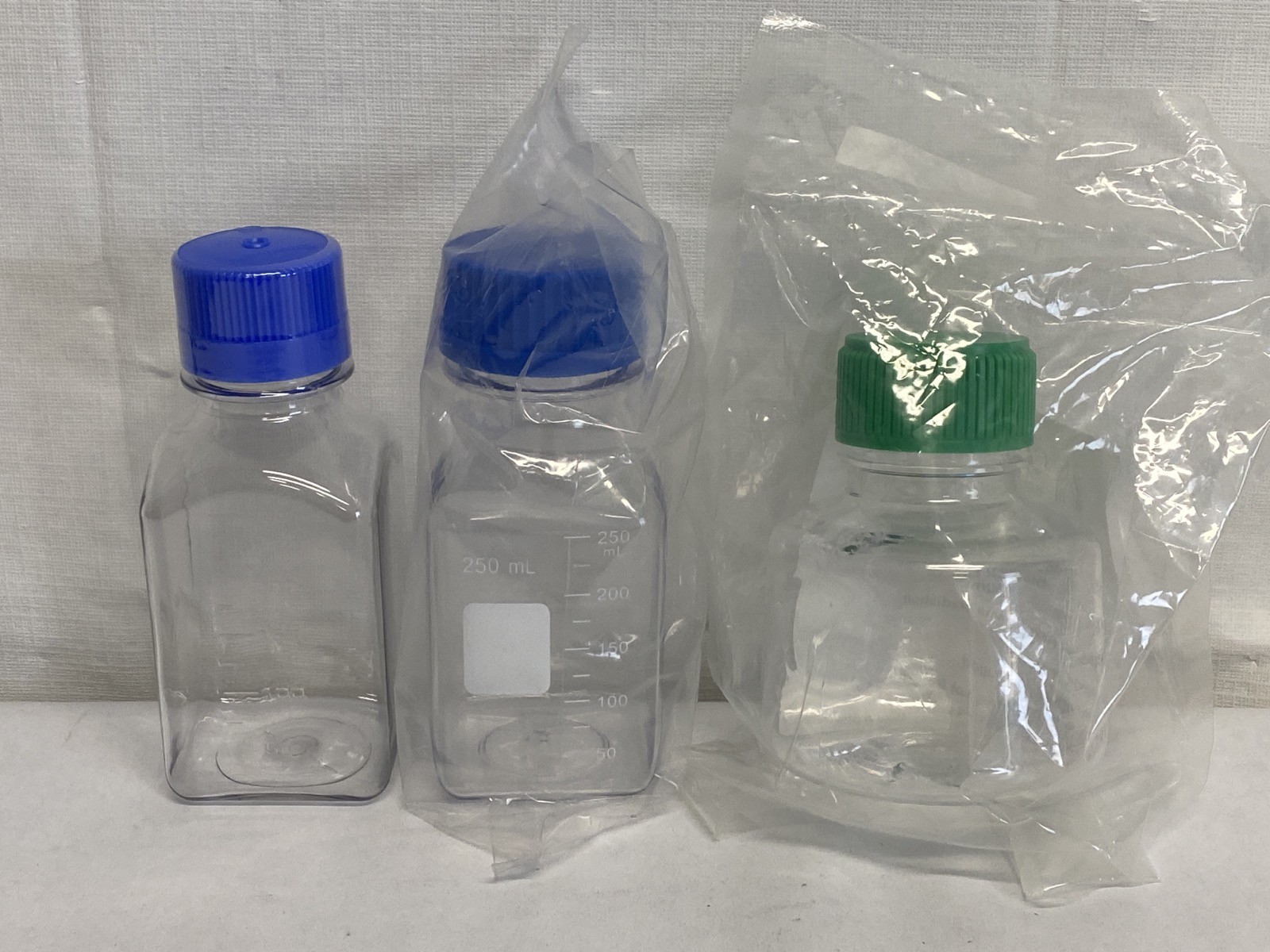 CELLTREAT 250mL Polystyrene Graduated Solution Bottle 229782