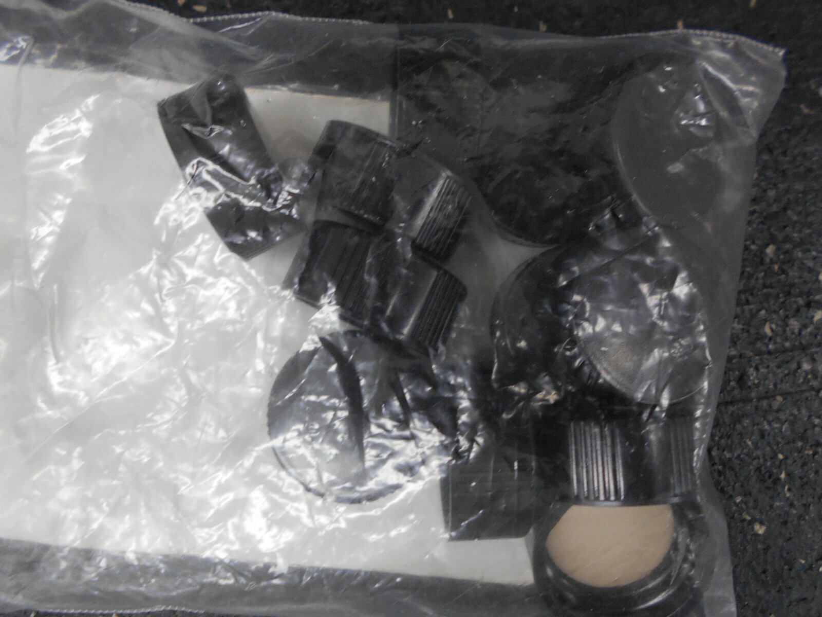 VWR 89044 392 BLACK 22 400 THREAD PHENOLIC CAPS WITH PE LINER BAG OF 132