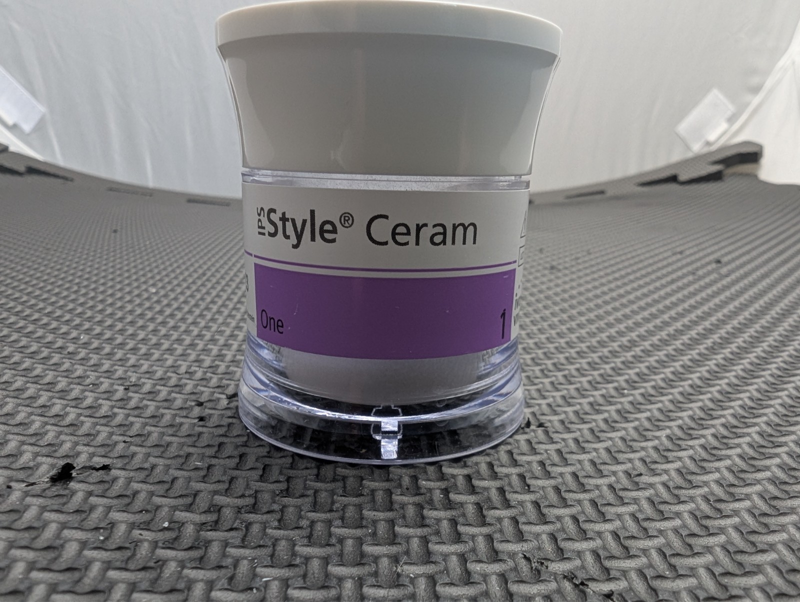 Ivoclar IPS Style Ceram One 1 – Used