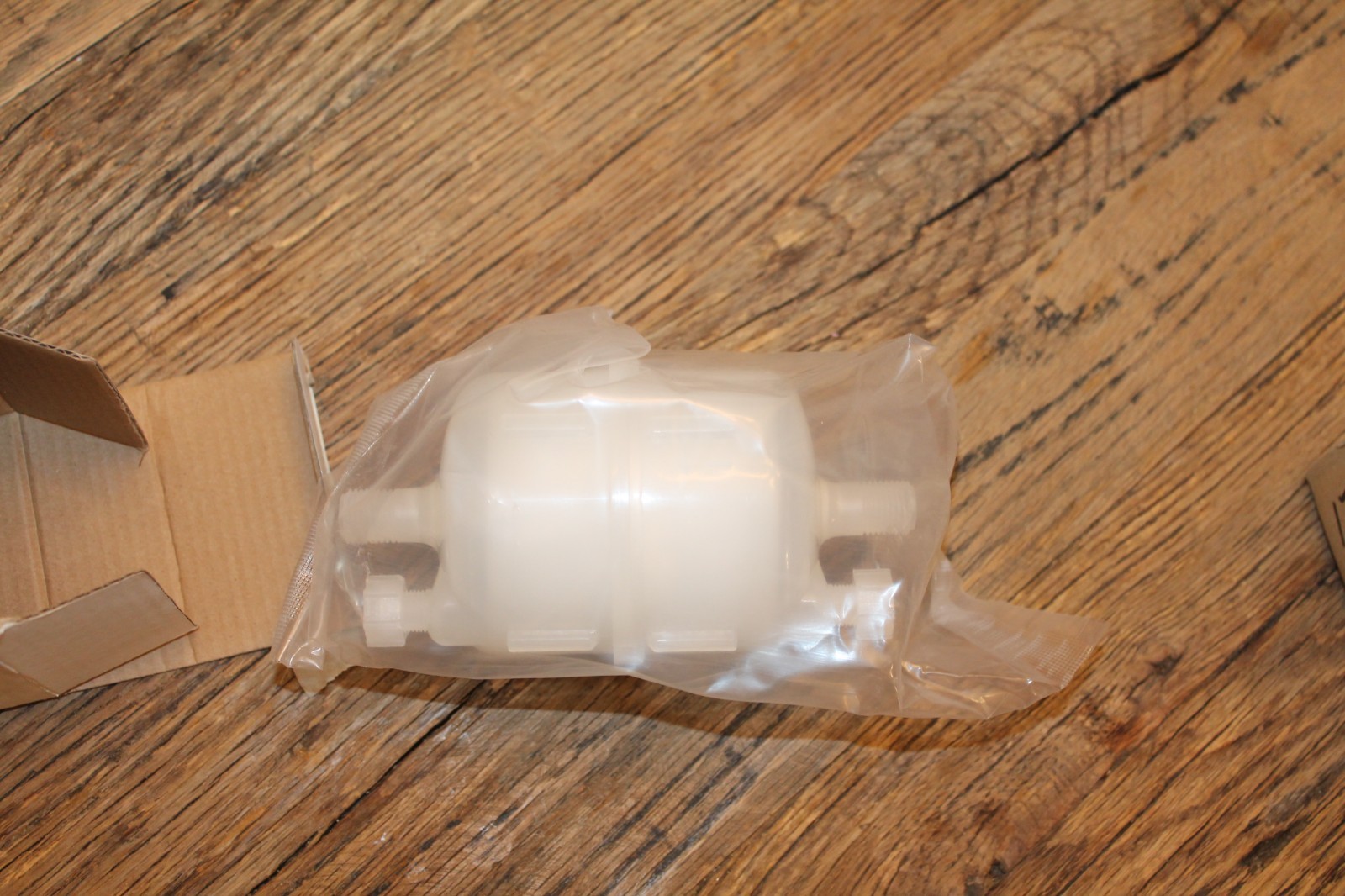 Polypropylene Capsule Filter 0.45um, 67mm, 90mm long 1/4″ MNPT PP SF14925