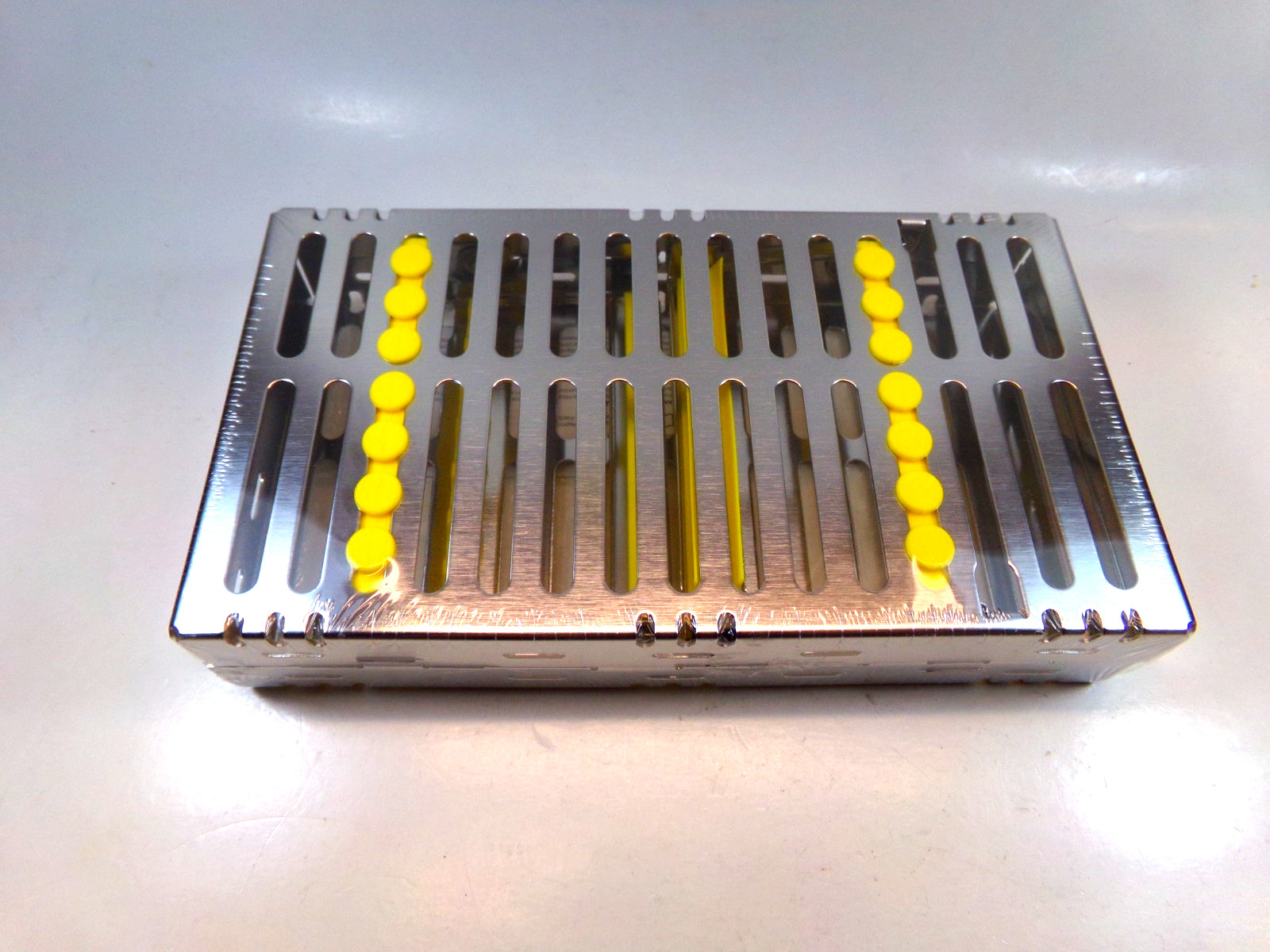 HU FRIEDY Double Decker Cassette Holds 14 Instruments Yellow 8″x4.5″x1.5″ IM9145