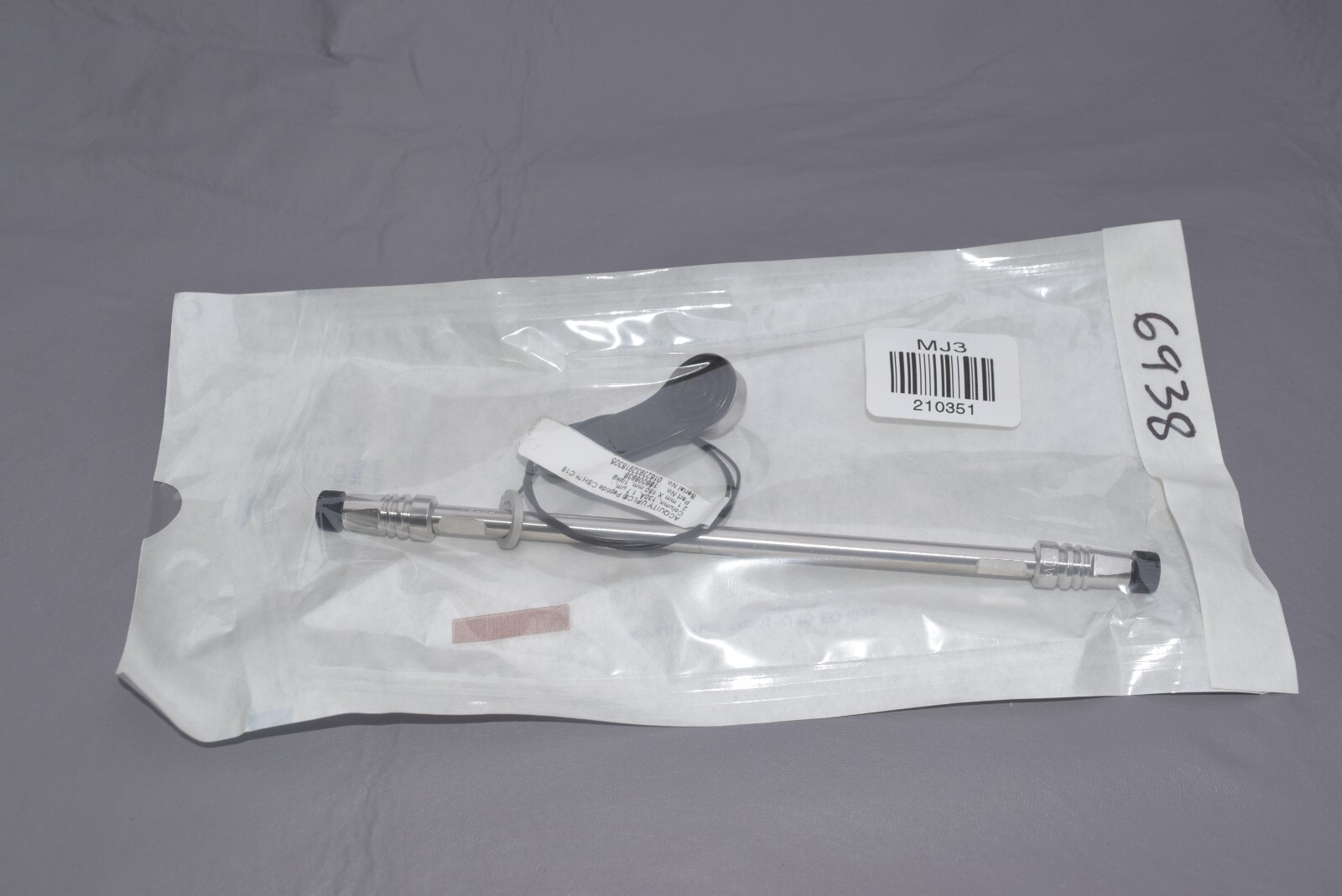 Waters ACQUITY 186006938 BEH Peptide CSH C18 1.7um, 2.1x150mm, #210351-536