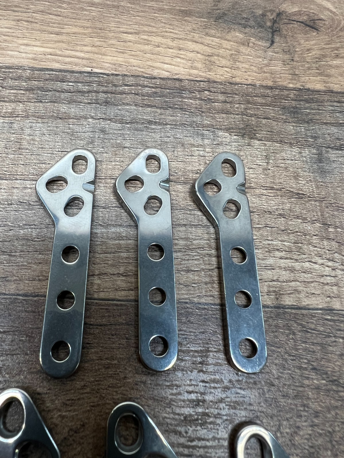 Lot of 9 Sklar Veterinary TPLO Bone Plates, Left Side Only, 2-1/2″ x 5/8″