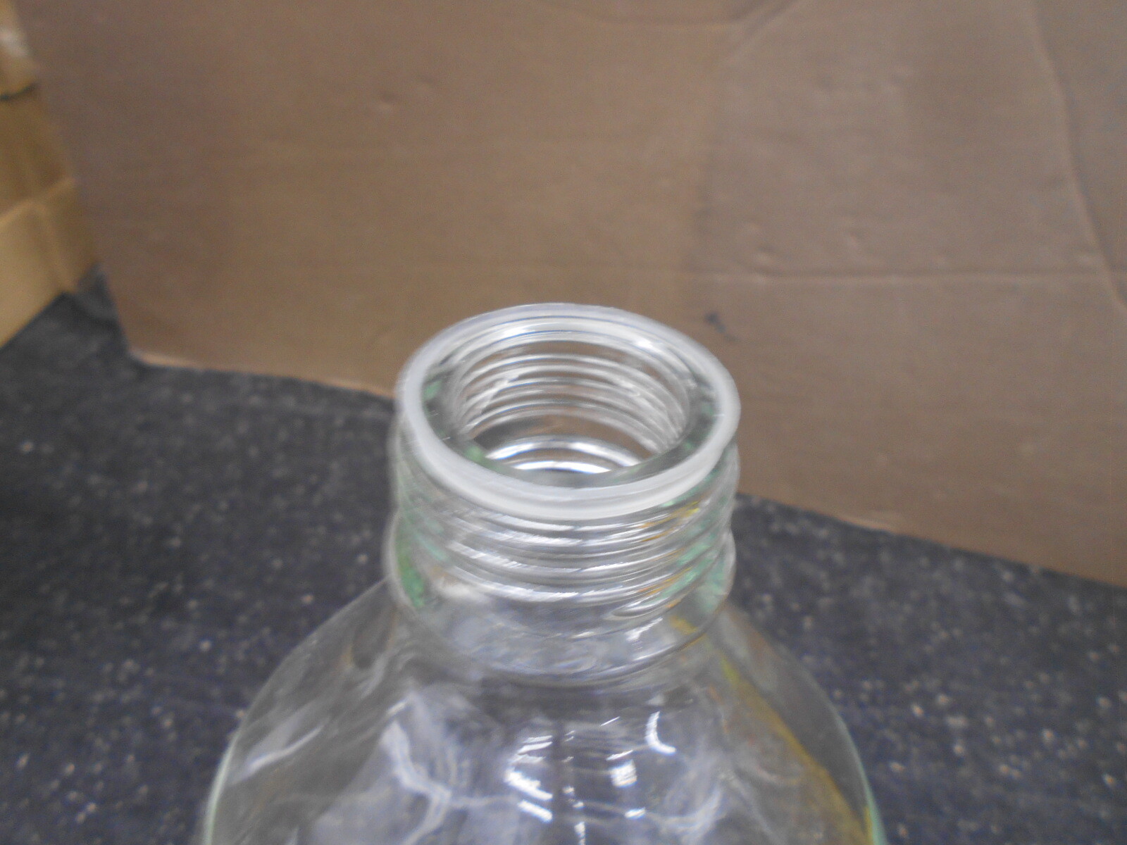 KIMBLE KIMAX 14395 2000mL GRADUATE MEDIA STORAGE BOTTLE W/ POURING RING