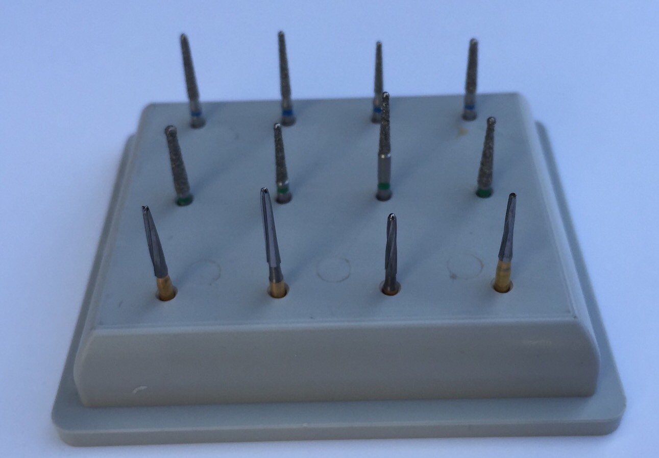 Endo Kit Includes 8 Endo Diamonds & 4 Endo Carbide In Autoclavable Burr Block.