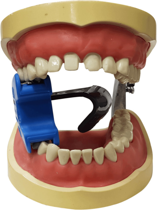 MiK Isolator Kit – 1 Mouth Prop & 8 Tongue Deflectors