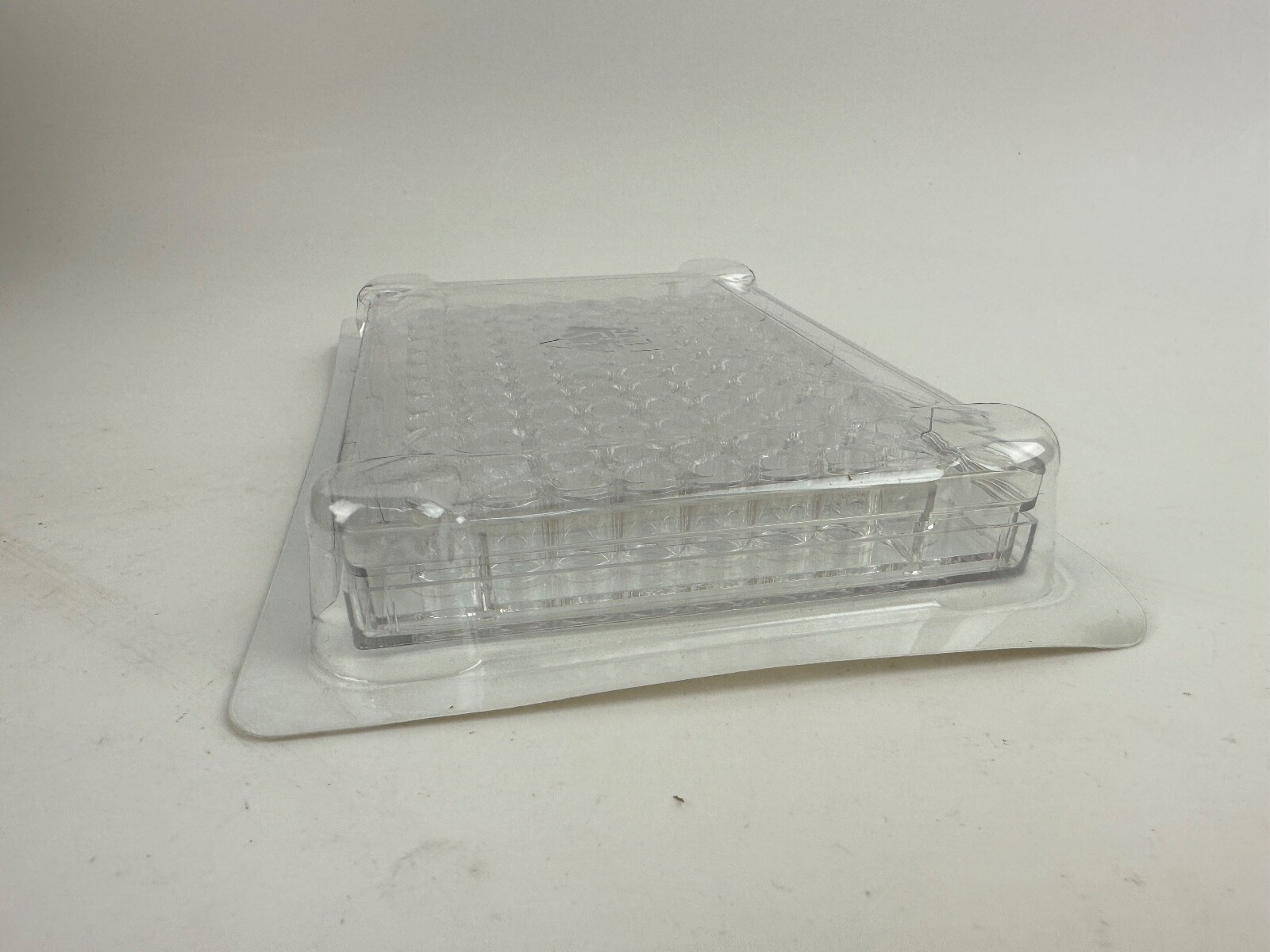 3595 COSTAR CORNING 96 WELL CELL CULTURE CLUSTER FLAT BOTTOM W/ LID, 25/PK