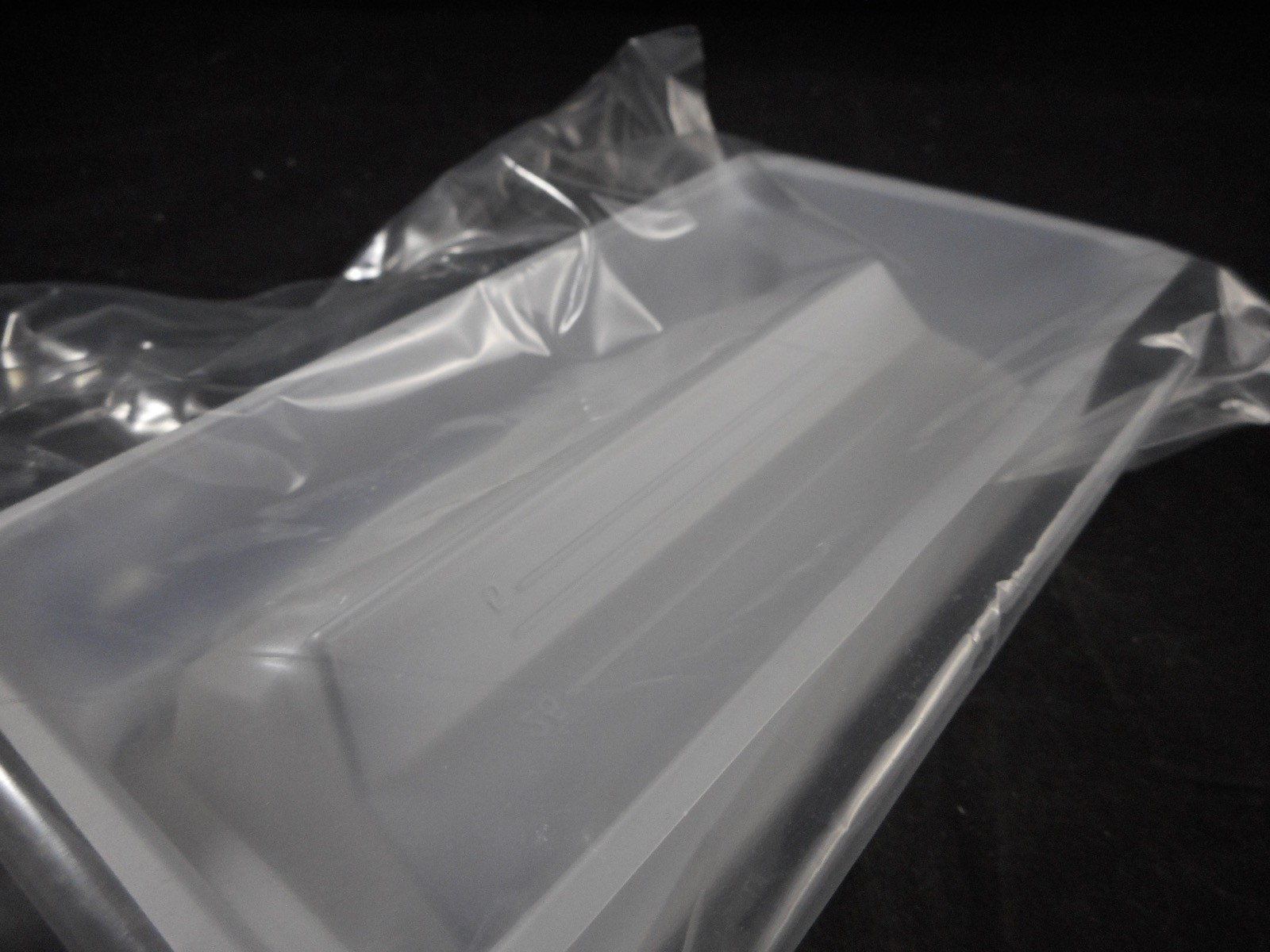 LABCOR Plastic Polystyrene 100mL 15 x 8cm Disposable Reagent Reservoirs 730-014
