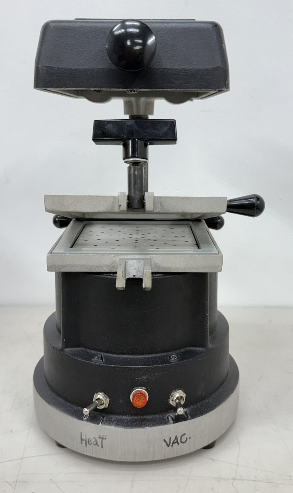 T&S Dental Model 101 Vacuum Former – Nice