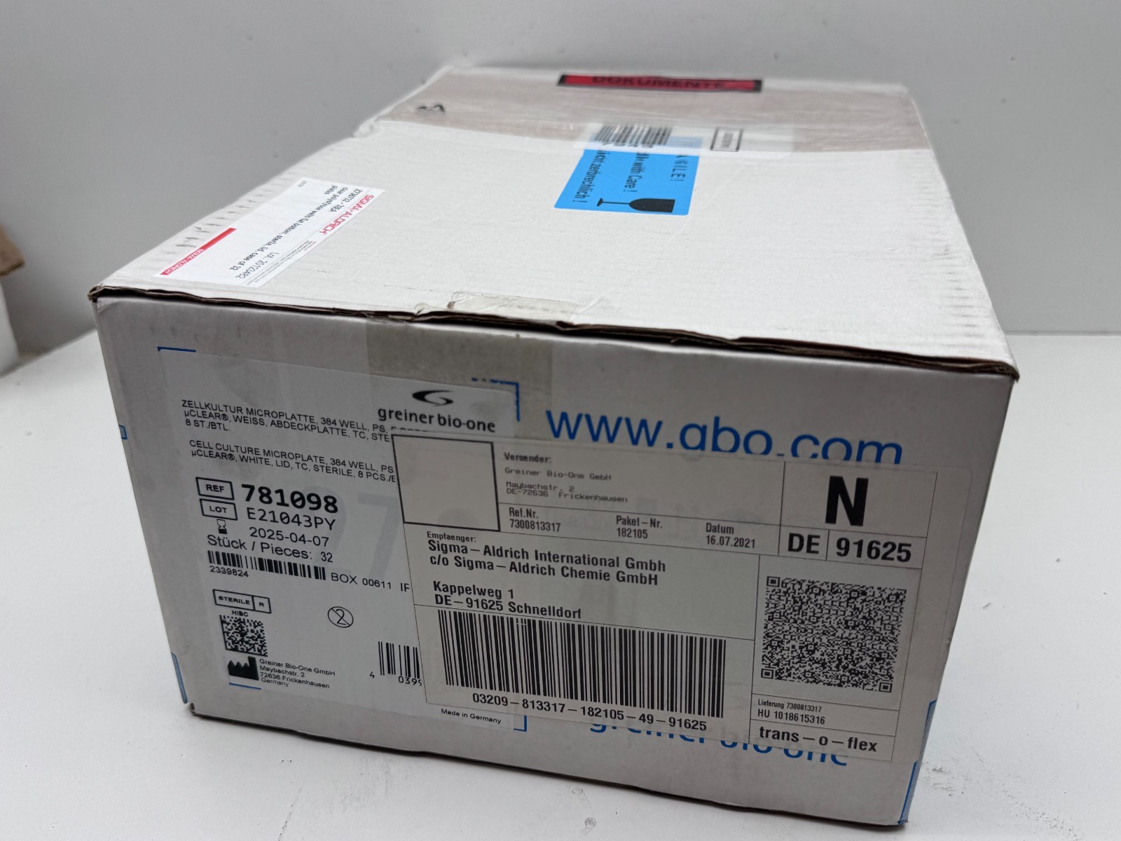 (32) Greiner Bio-One 781098 384-Well F-BOTTOM Cell Culture Microplate EXPIRED