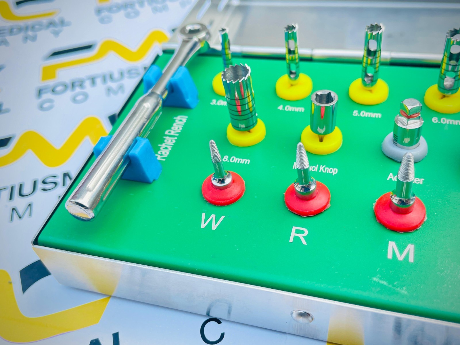 Implant Fixture & Fractured Screw Removal Kit 13 PCS