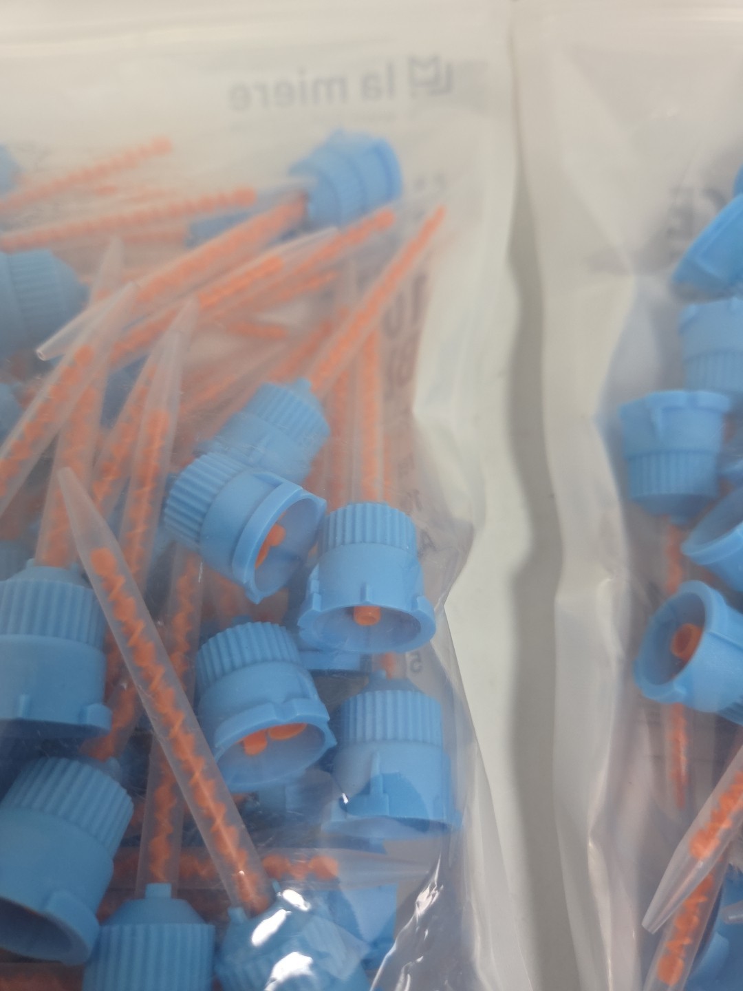 100 Blue/Orange High Performance Dental Long Mixing Tips, 10:1 | La Miere