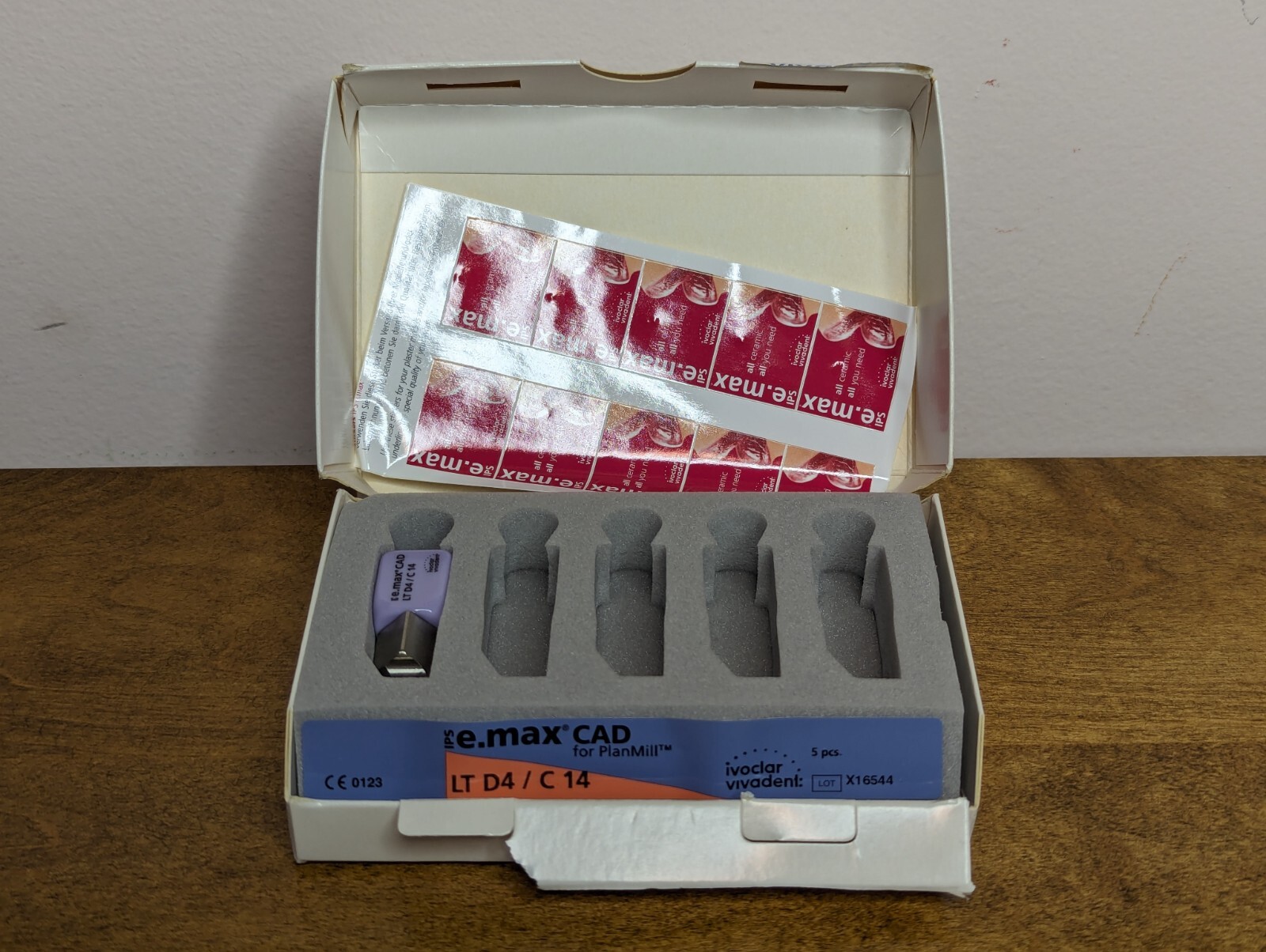 IPS e.max CAD Planmill LT D4/C14 Ivoclar 1 Piece