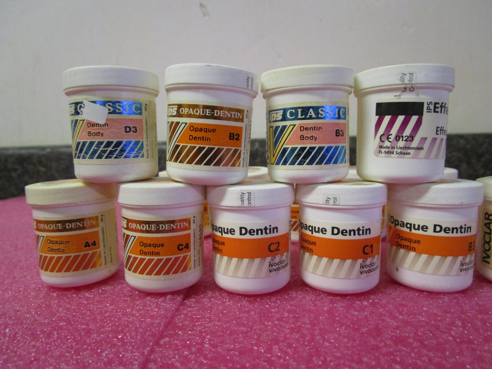 Qty (16) Ivoclar IPS Opaque Dentin Body – READ