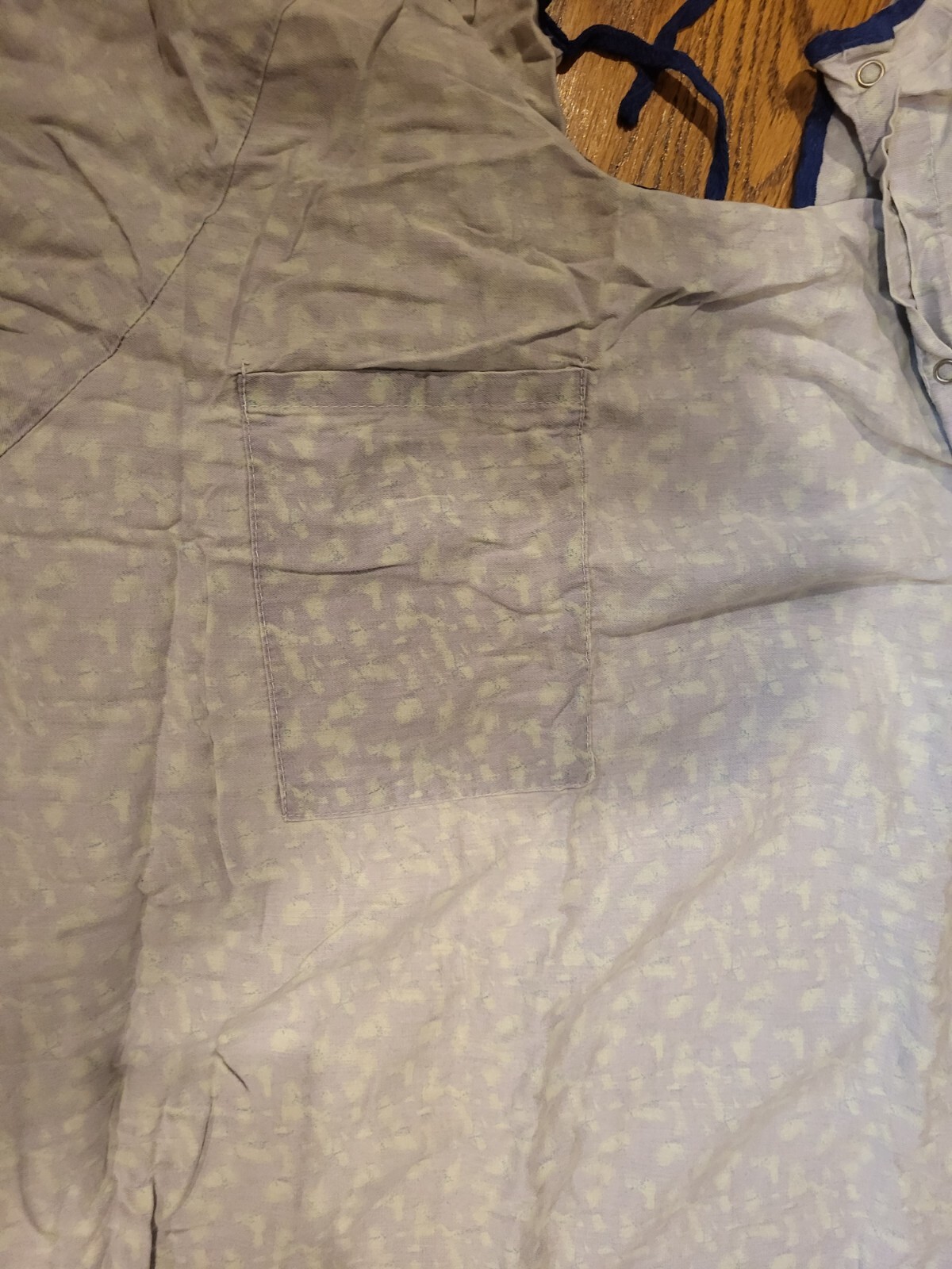 Medline Patient medical gowns 3/4 sleeve Lot Of 1 shoulder snaps tie Reusable