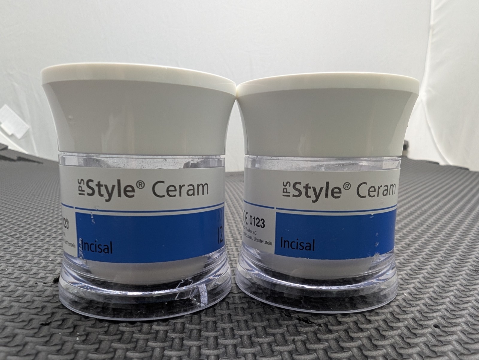 Ivoclar IPS Style Ceram Incisal I2 – used