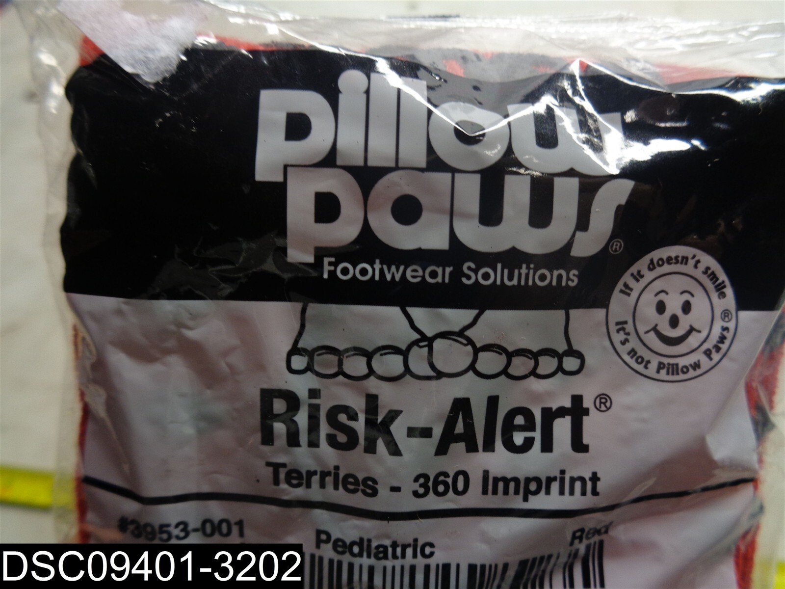 QTY=1 Box of 48 Pairs: 3811-001 Pillow Paws Size XL Red Adult Slipper Socks