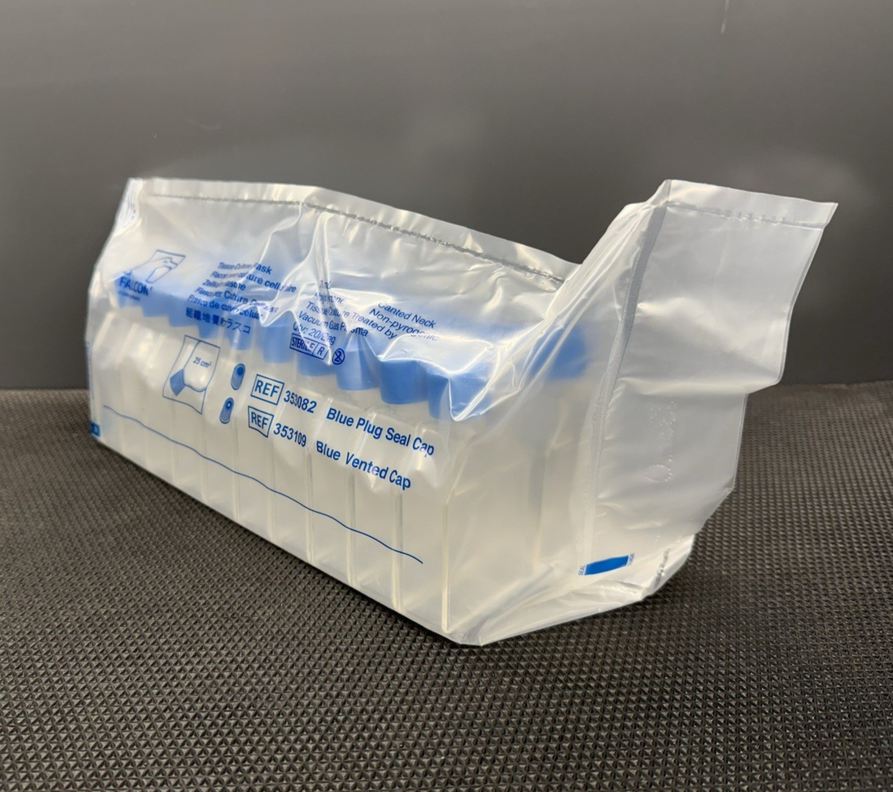 Falcon Corning, 70mL Tissue Culture Flask, Blue Vented Cap, 353109, 4 Bags of 20