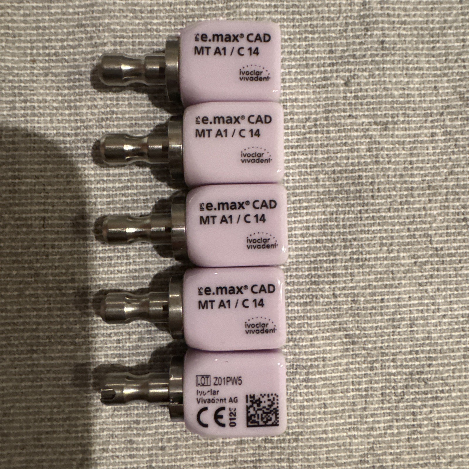 Ips Emax Cad Cerec In Lab MT A1-3 / C14. Check description for quantities