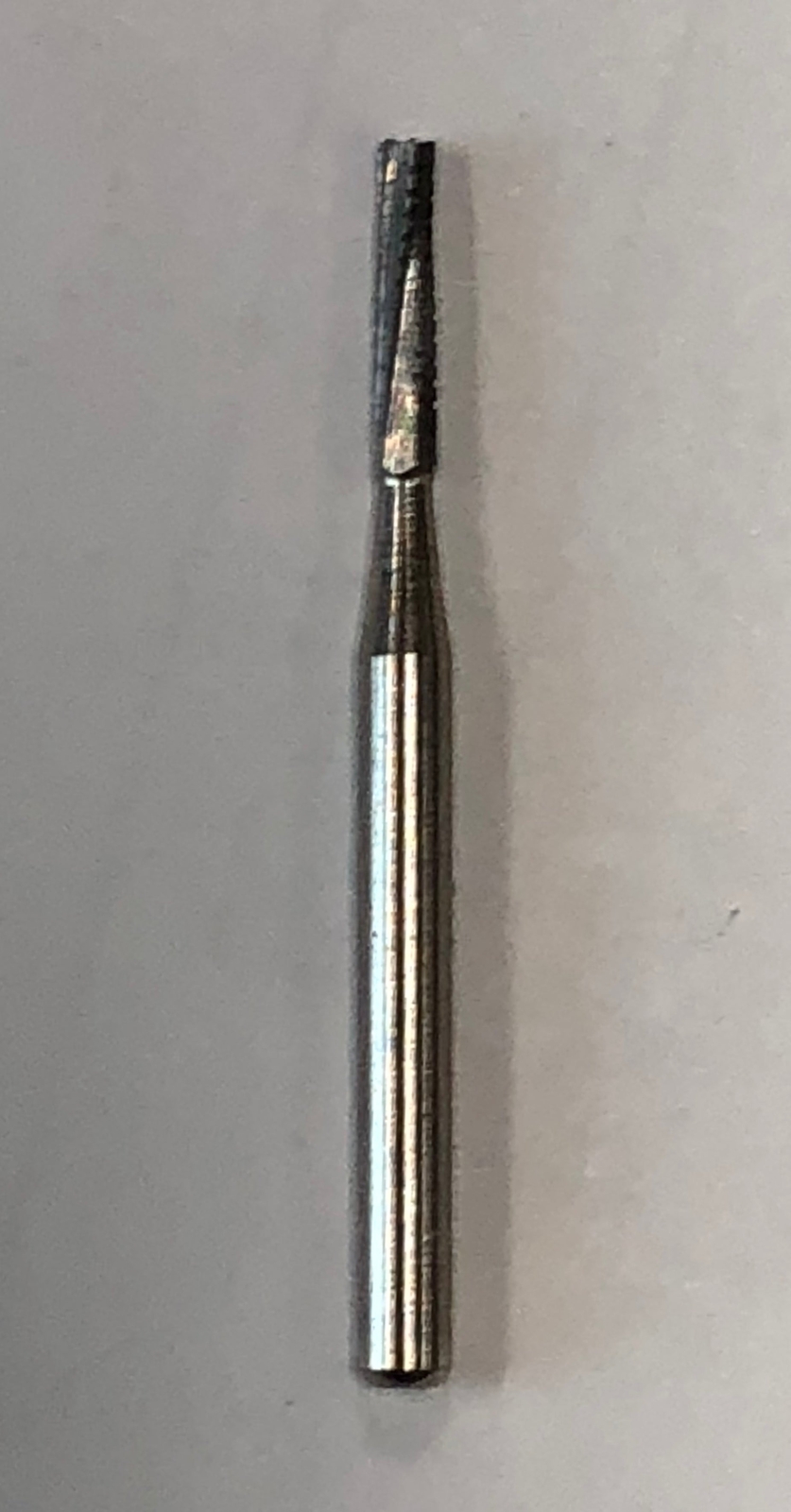 FG 557L | [a pack of 10 or 100] LONG Flat Fissure – Cross Cut Operative & Surgi
