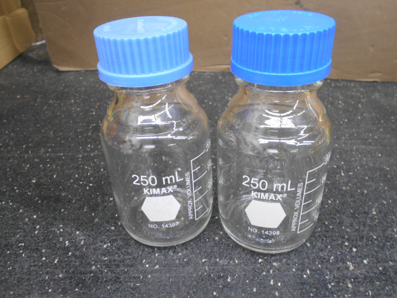 LOT OF 2 KIMBLE KIMAX 14397 250mL MEDIA STORAGE BOTTLE W/O POURING RING