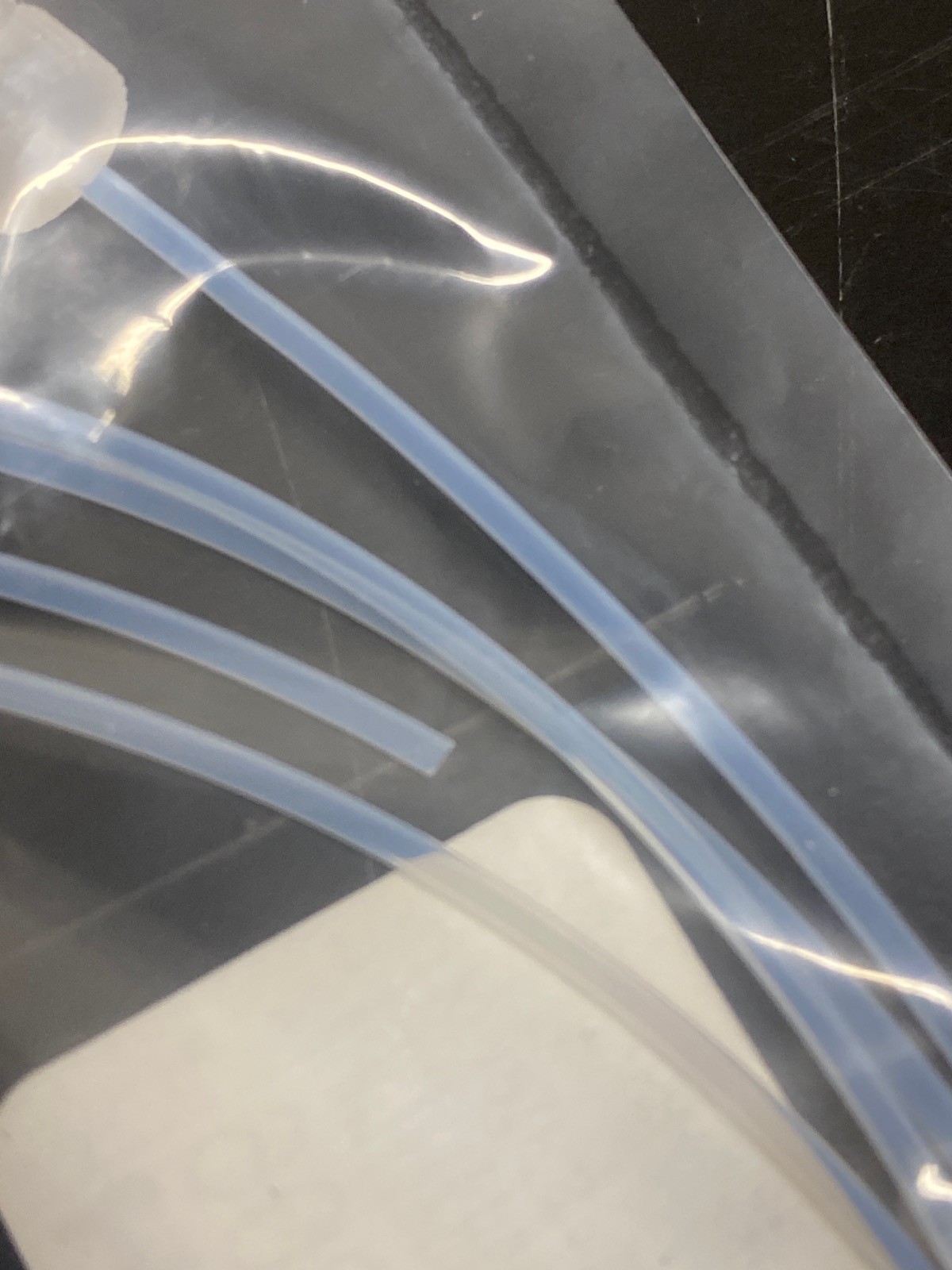 (5) HAMILTON Polymer PTFE Tubing w/ F Luer Connector 1.6mmOD 60” 19g 90669–60IN