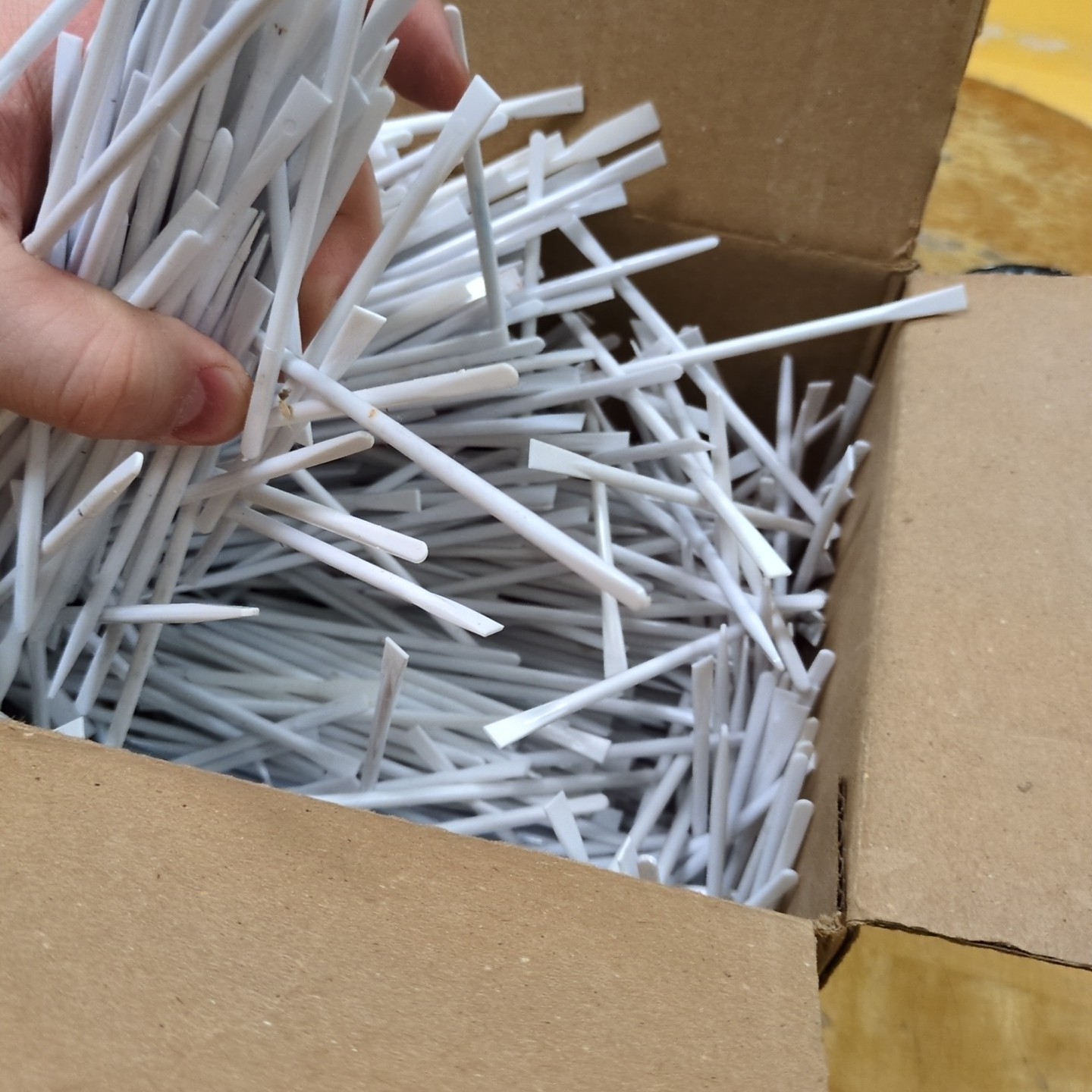 Lot of Dental Mixing Spatula Mixing Knife Plastic Cement Powder HUNDREDS