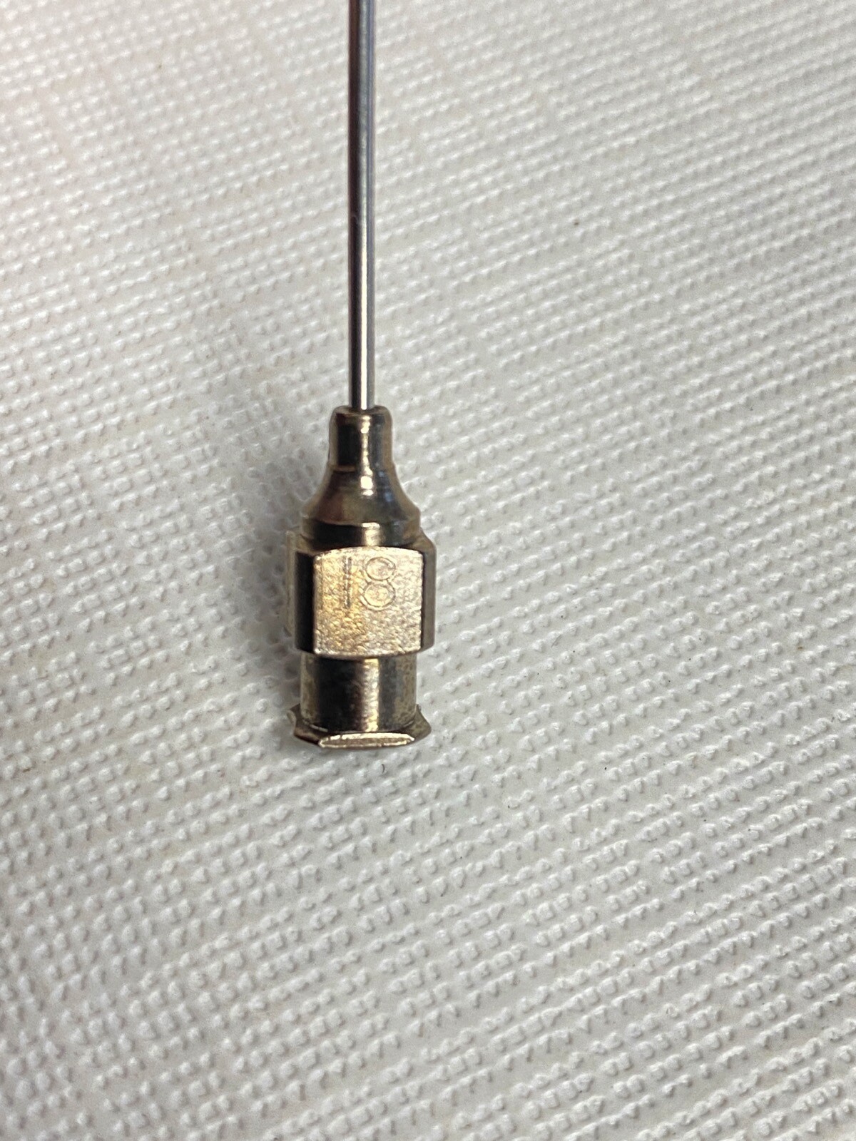 Laboratory 6” Stainless Steel Bent Cannula 18-Gauge Luer Hub Beveled #4 Point