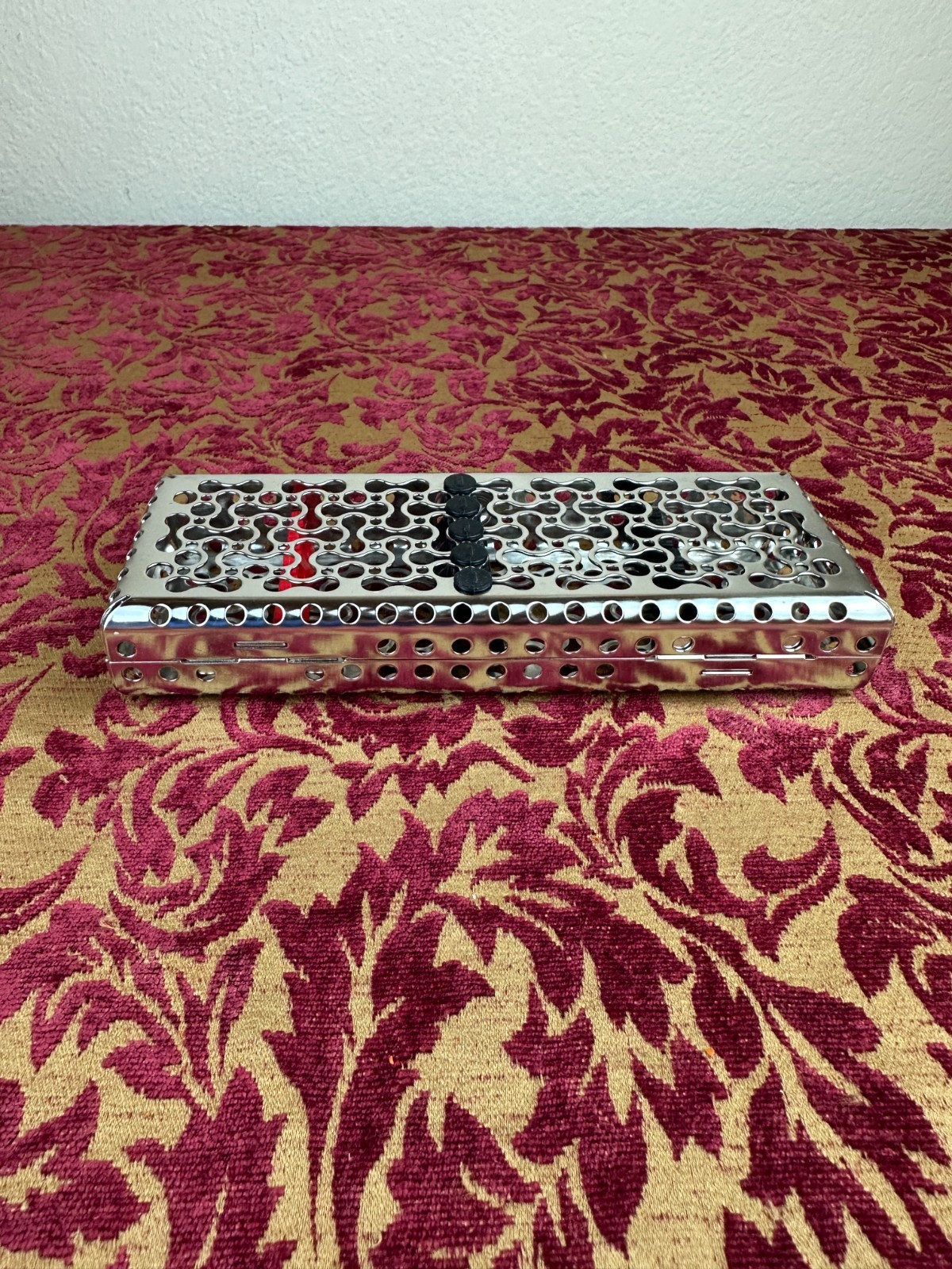 Hu-Friedy IMS Infinity Series Cassette Holds 5-instruments Red Black