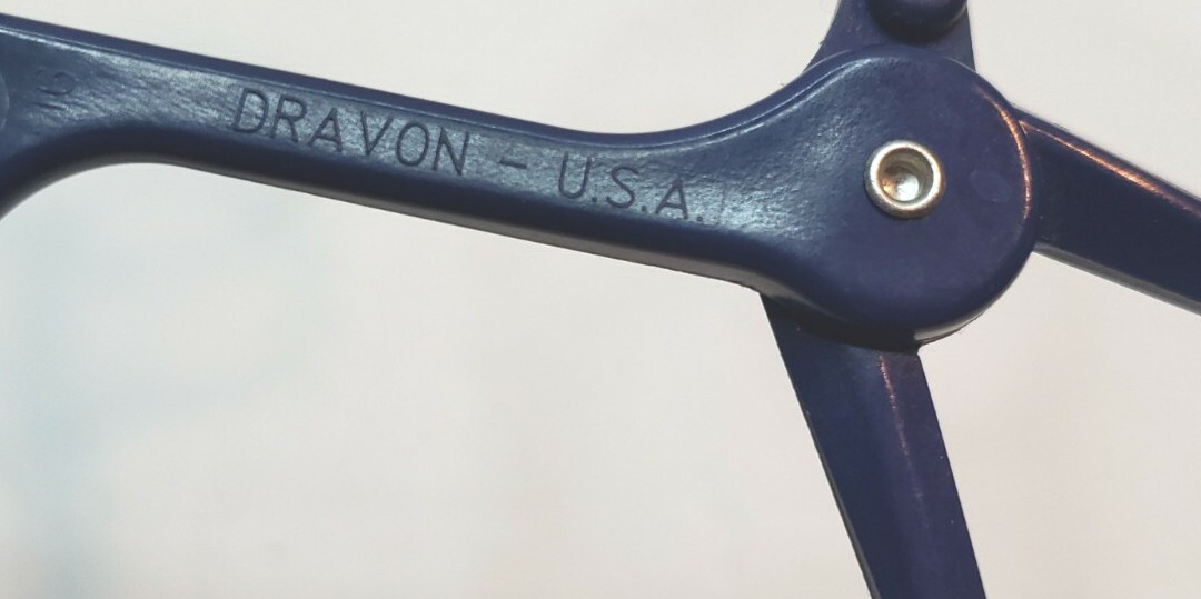 Navy Blue Dravon Plastic Occluding Tube Clamp (Hemostat)