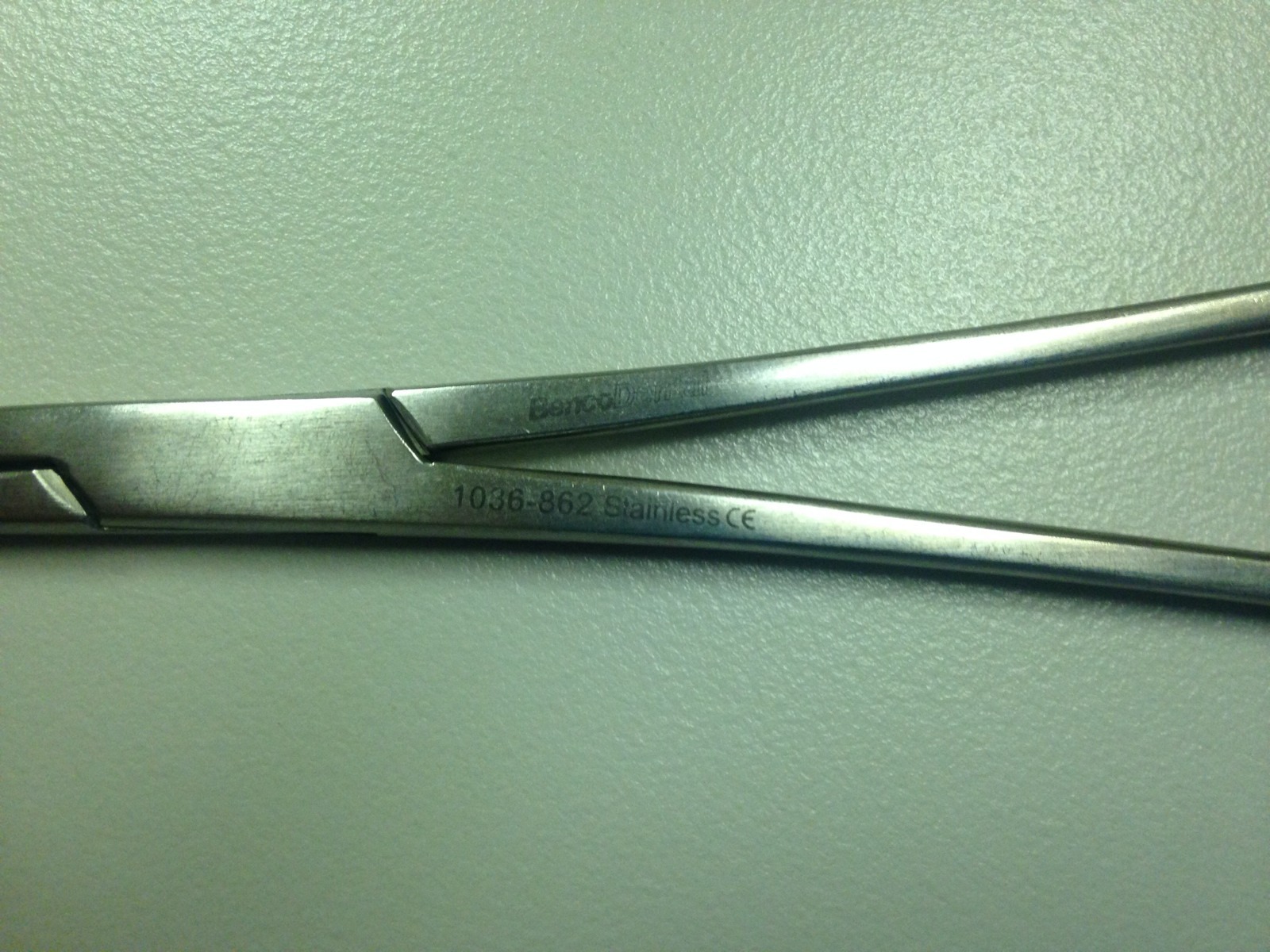 Benco Curved Hemostat