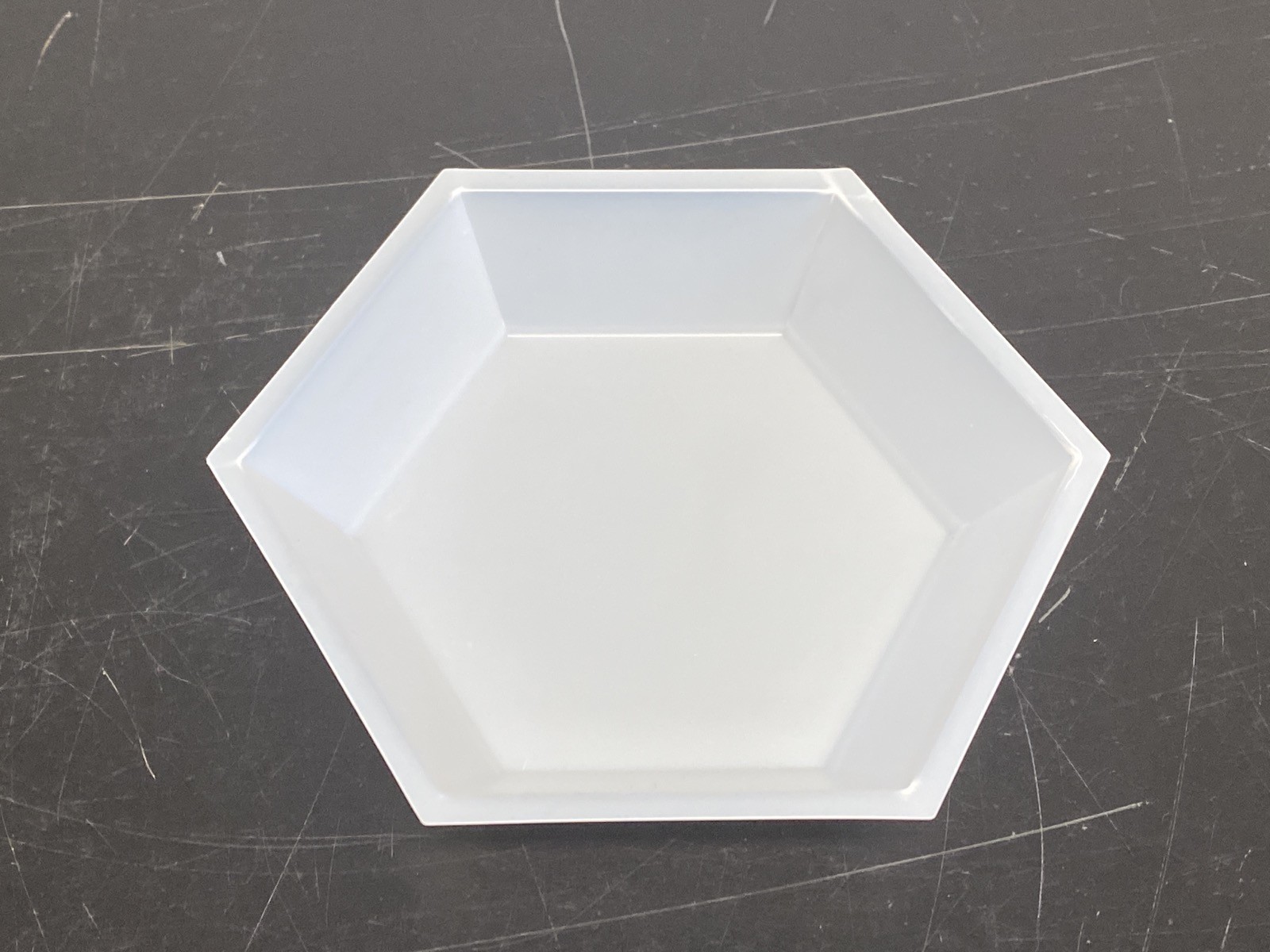 (500/Pk) FISHERBRAND Polystyrene Weighing Dishes Hexagonal Shape 02-202-102