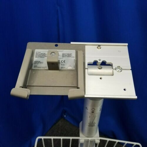 Edwards LifeScience Vigilance II Adapter Plate and Roll Stand