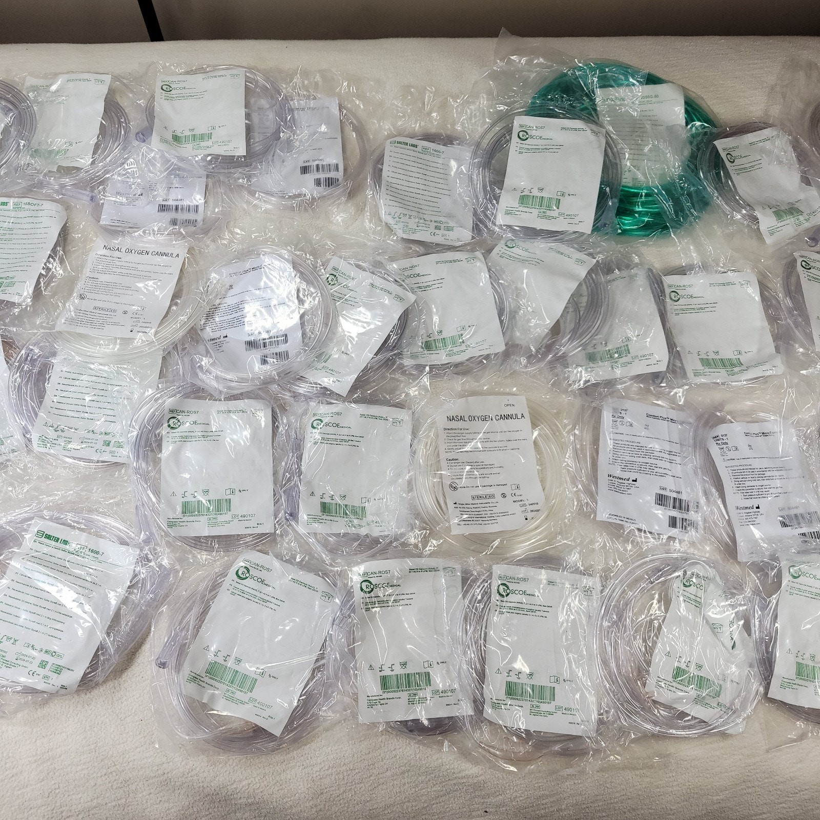 Cannula Lot of 44 Home Medical Oxygen Medicine Cannulas