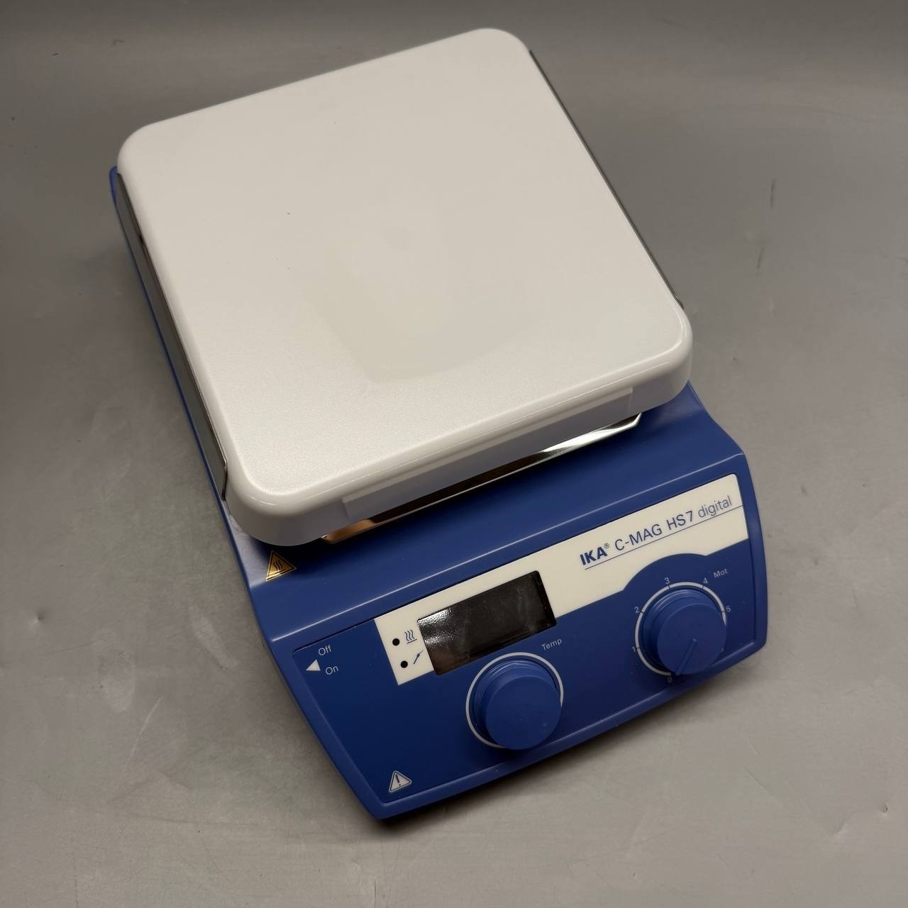 NEW IKA C-Mag HS 7 Digital Display Hotplate Stirrer Analog Ceramic 120V 3487001