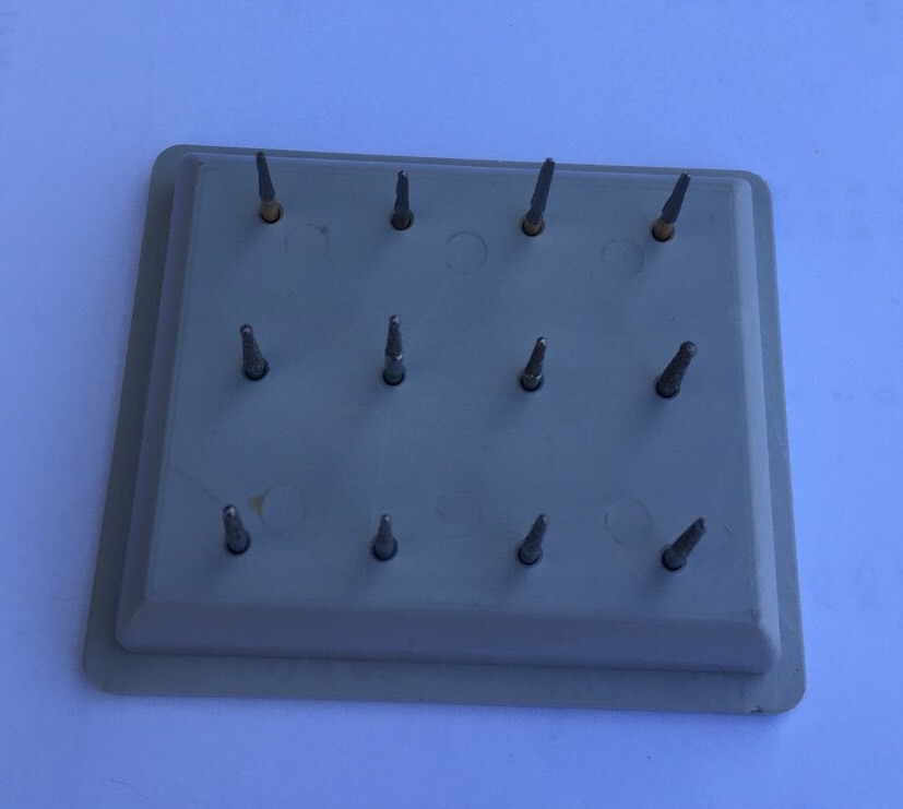 Endo Kit Includes 8 Endo Diamonds & 4 Endo Carbide In Autoclavable Burr Block.