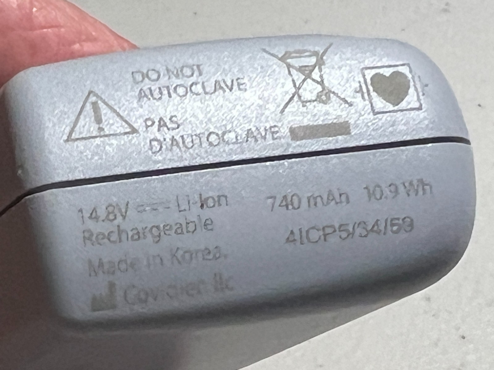 Covidien Sonicision Set Ref. SCG Generator & SCB Battery Pack.