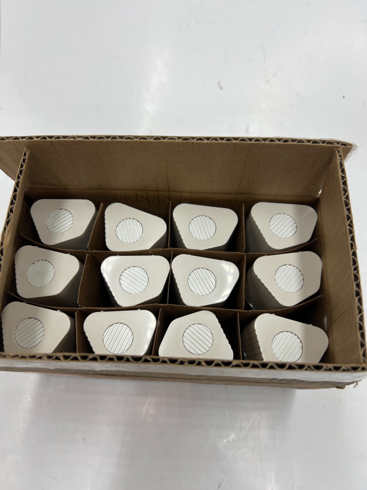 Box Of 12 LG H&H USA, Inc. Empty Plastic Floss Dispenser 002736 LOT: 0654T