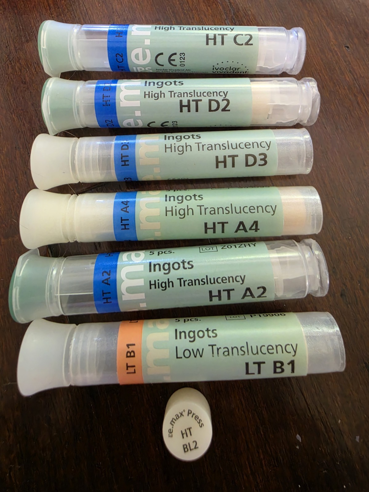 ivoclar ips emax press 7 ingots total. one of each shade in the photo.