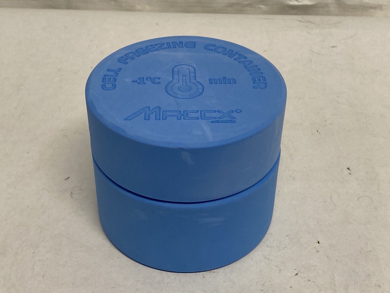 Used MACCX Cryogenic Cell Freezing Vial Container w/Core 12-Place 2mL CFC012-001