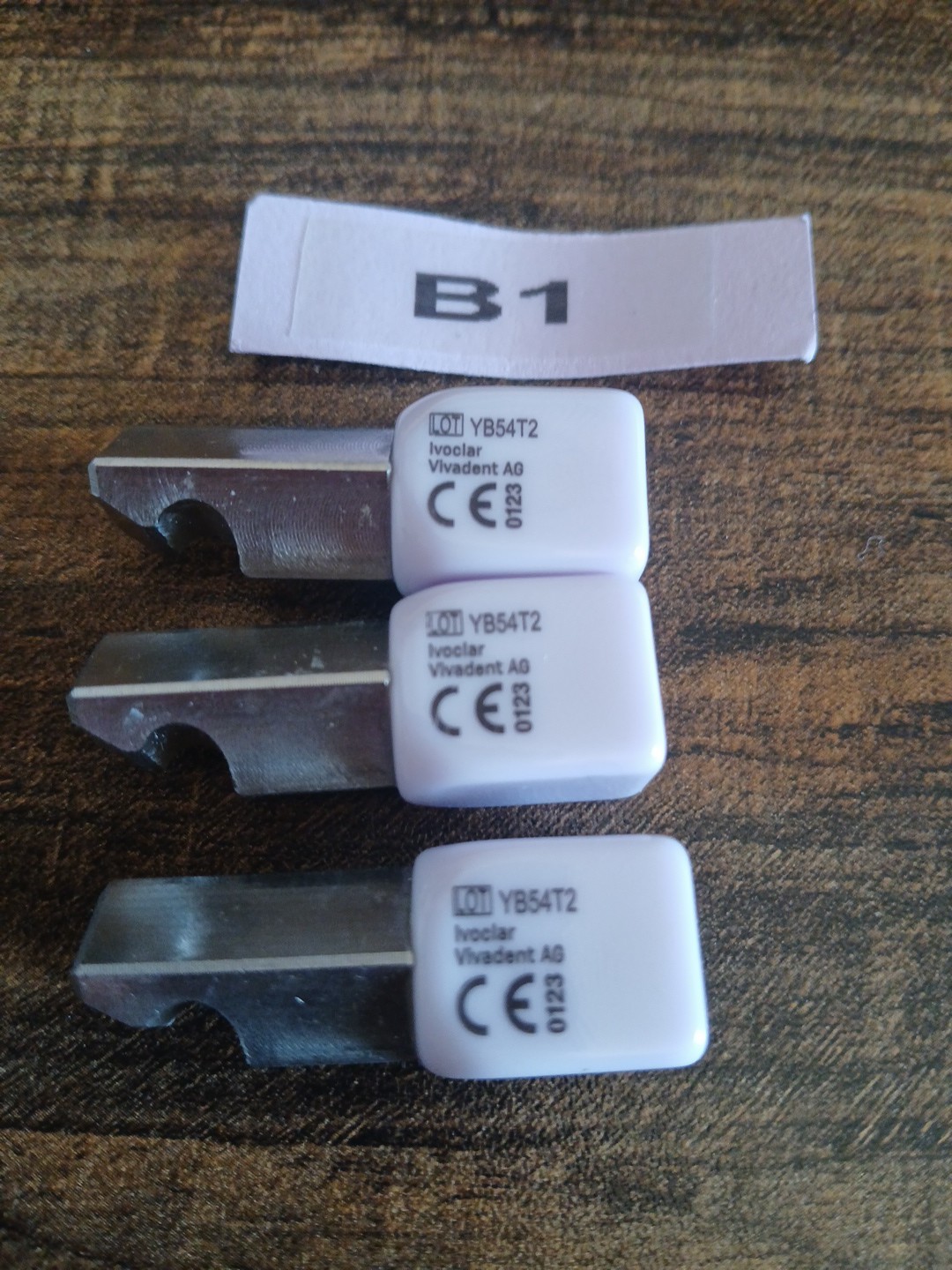 Ivoclar IPS e.max CAD MT B1 C14 PlanMill – 3 Blocks