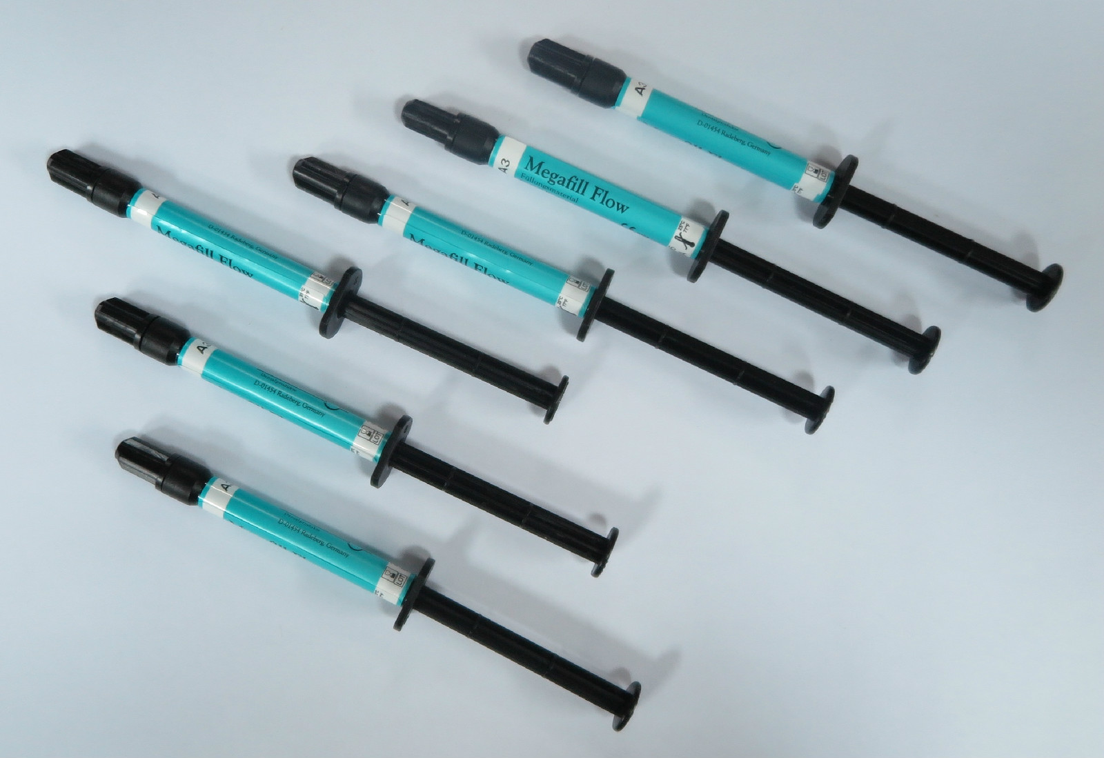 Lot X 6 Dental Flowable Light Cure Microhybrid Composite MEGADENTA Germany Flow
