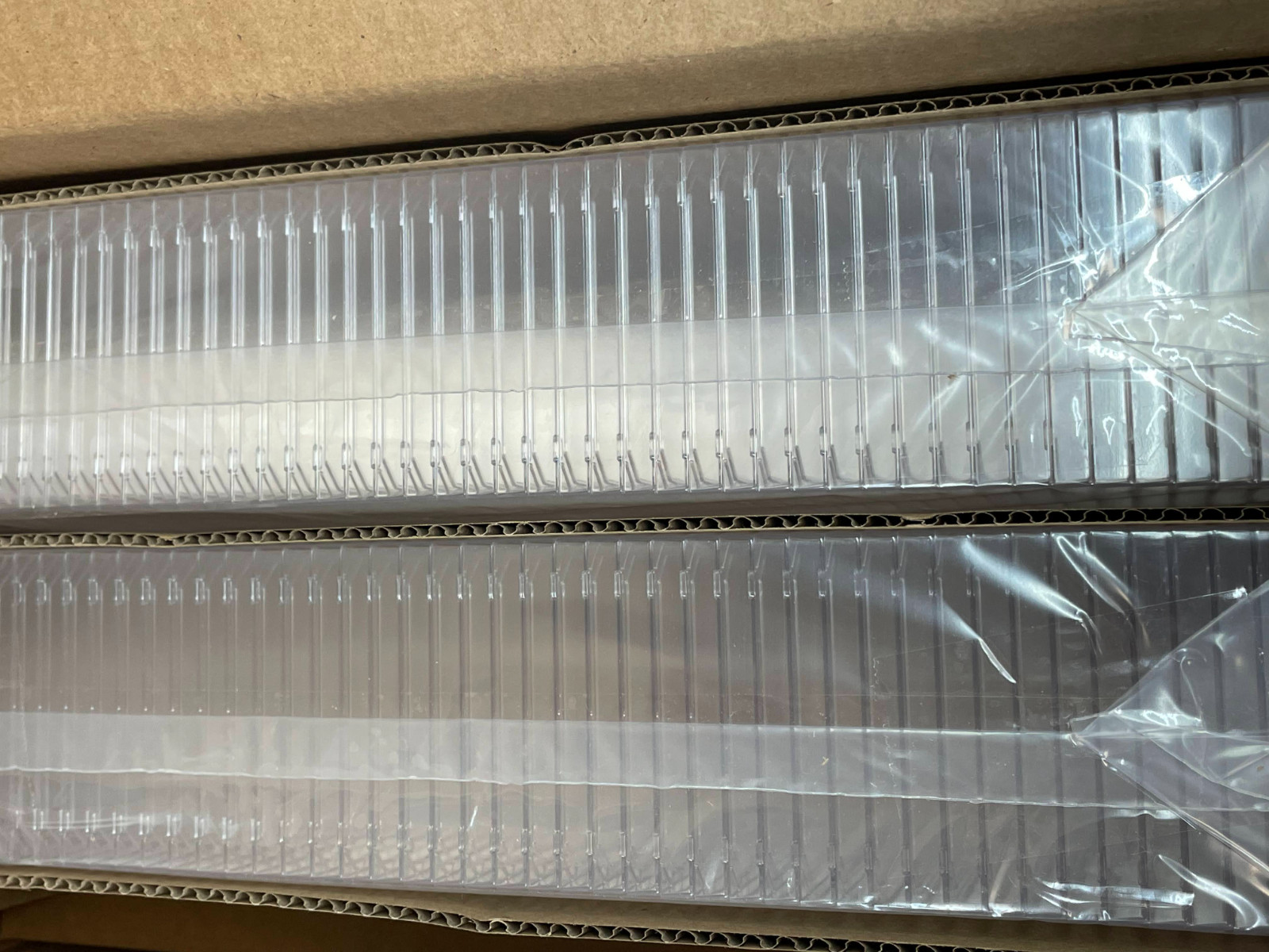Agilent Clear Universal Polystyrene Microplate Lid Seahorse, Case of 100