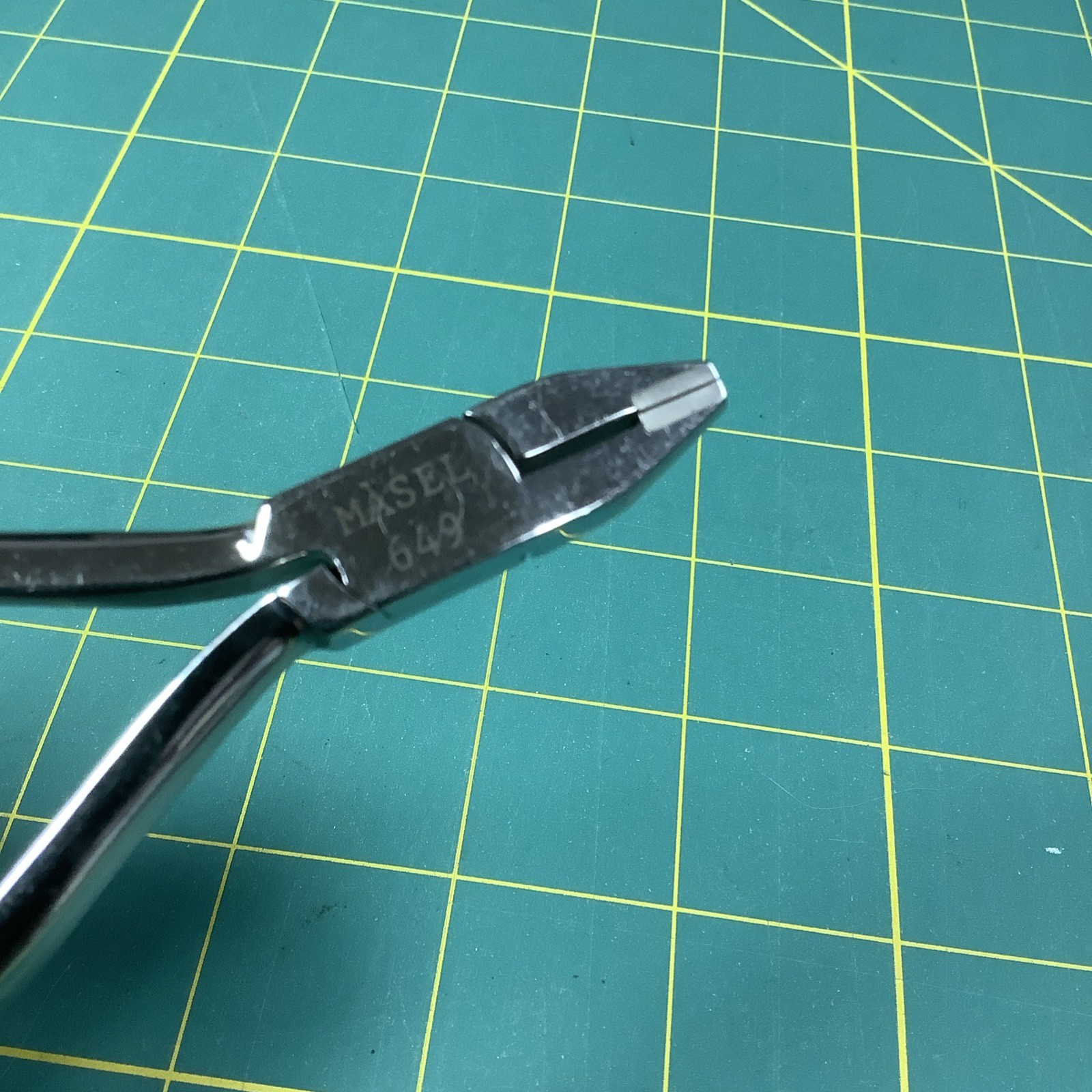 Masel 649 Extraoral “V” Notch Stop Plier For NiTi Wires Dental Pliers