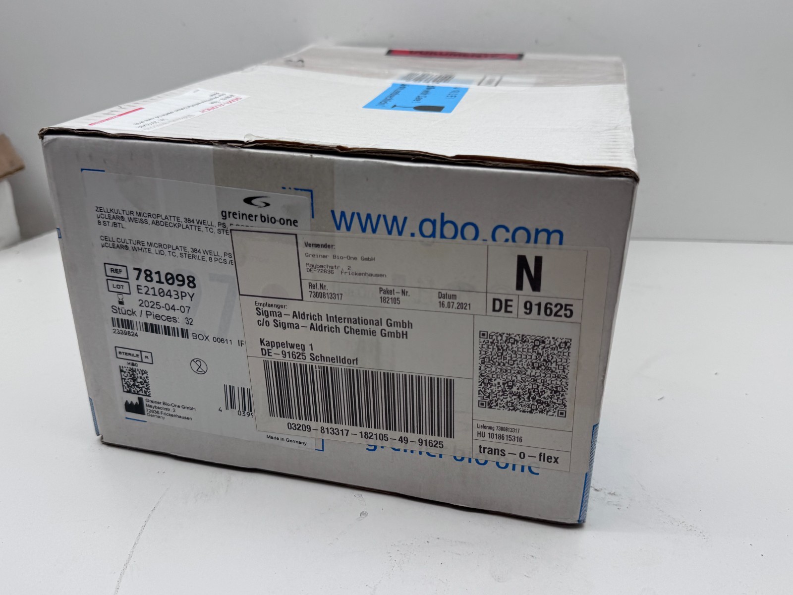(32) Greiner Bio-One 781098 384-Well F-BOTTOM Cell Culture Microplate EXPIRED