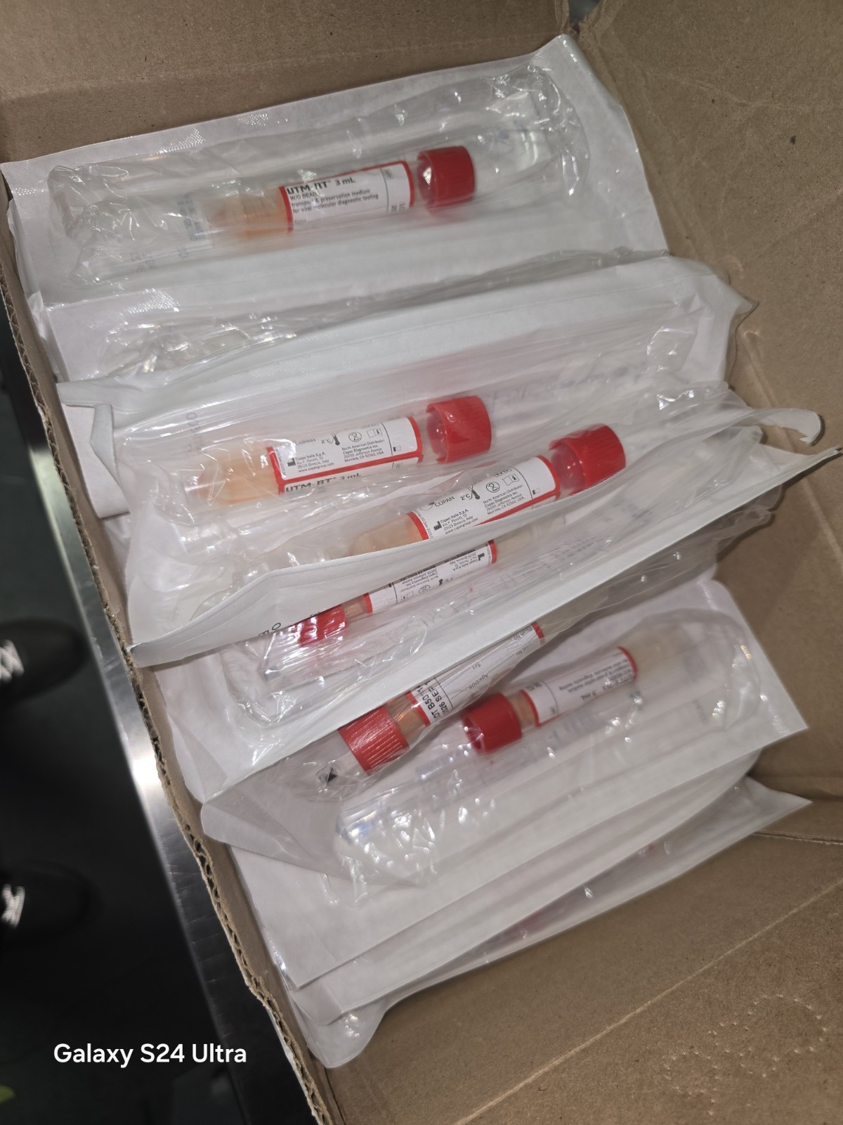 Copan UTM-RT 3 mL Viral Transport Medium Tube w/ Flocked Swab REF 3C057N