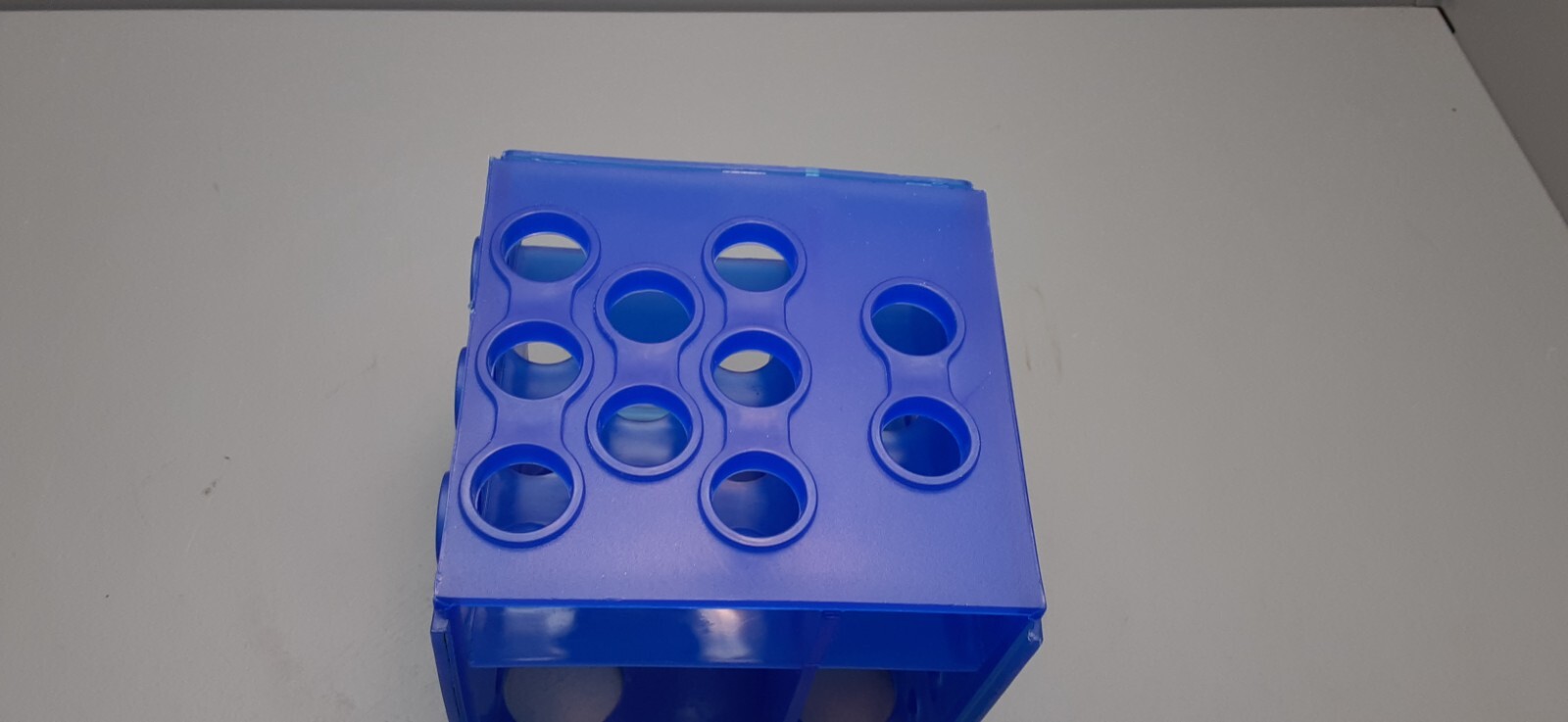 4 WAY FLIPPER RACK Cube 4 1/4″ X 4 1/4″ / Blue Very clean condition
