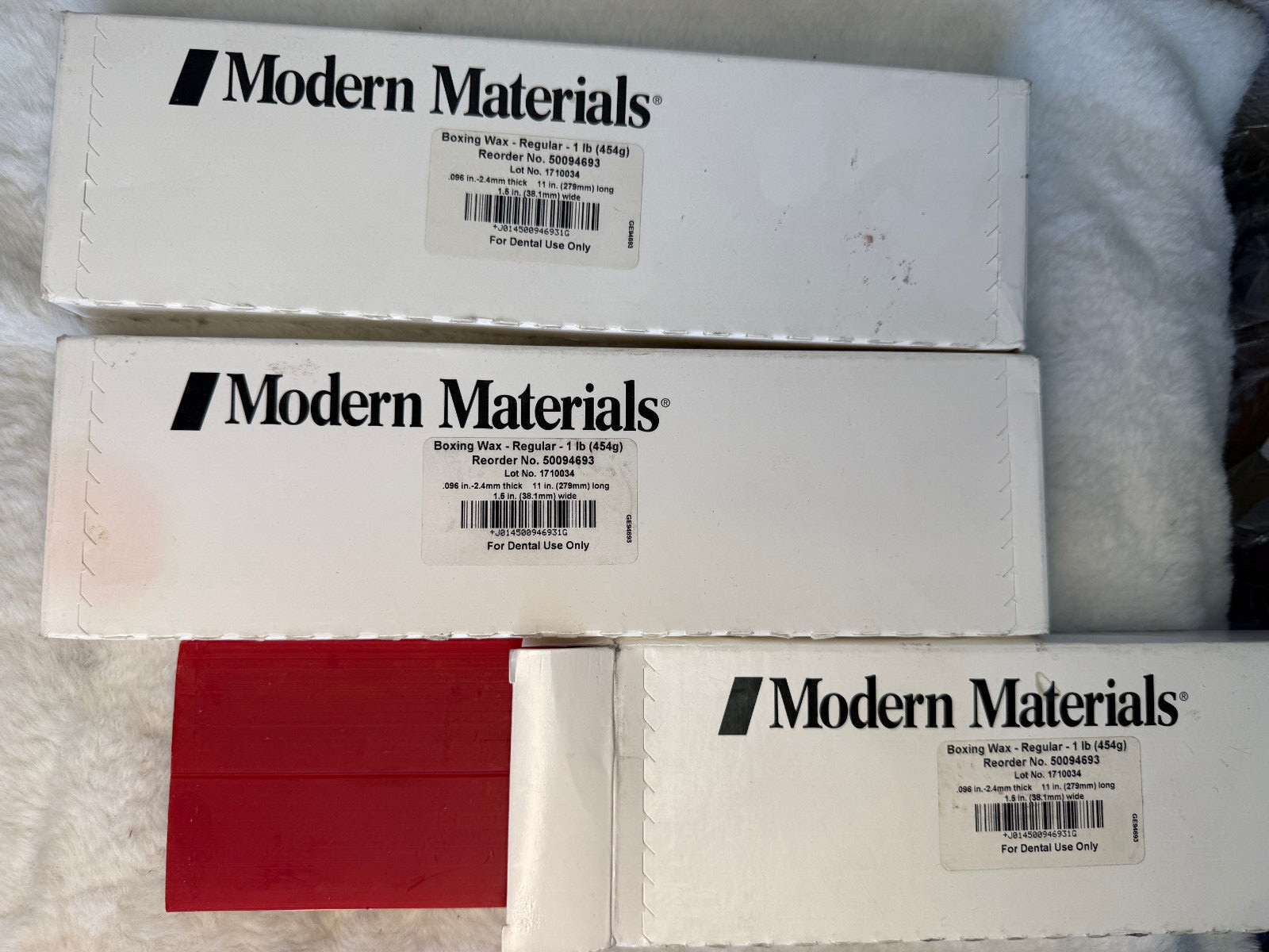 Modern Materials Boxing Wax – Red, Regular 11″ x 1-1/2″ x 1/16″ 1 lb – 50094693