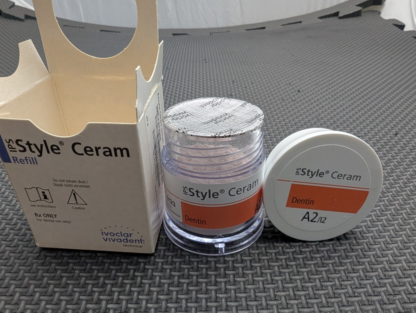 Ivoclar IPS Style Ceram Dentin A2/I2 – NEW