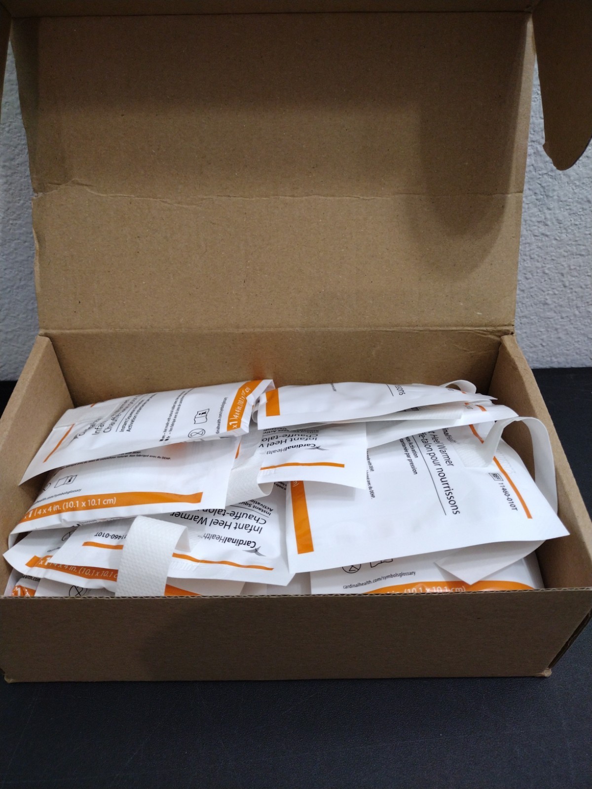 Cardinal Health Infant Heel Warmer 4″ x 4″ Box of 25 – New